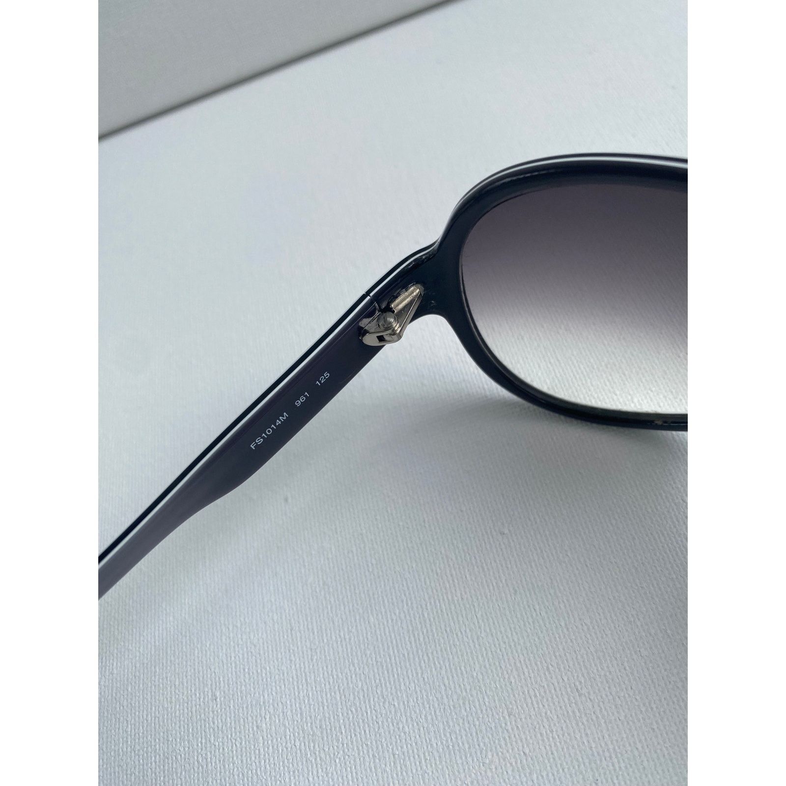 Fendi 00's FENDI Monogram Logo Black White Aviator Sunglasses Size ONE SIZE - 6 Thumbnail