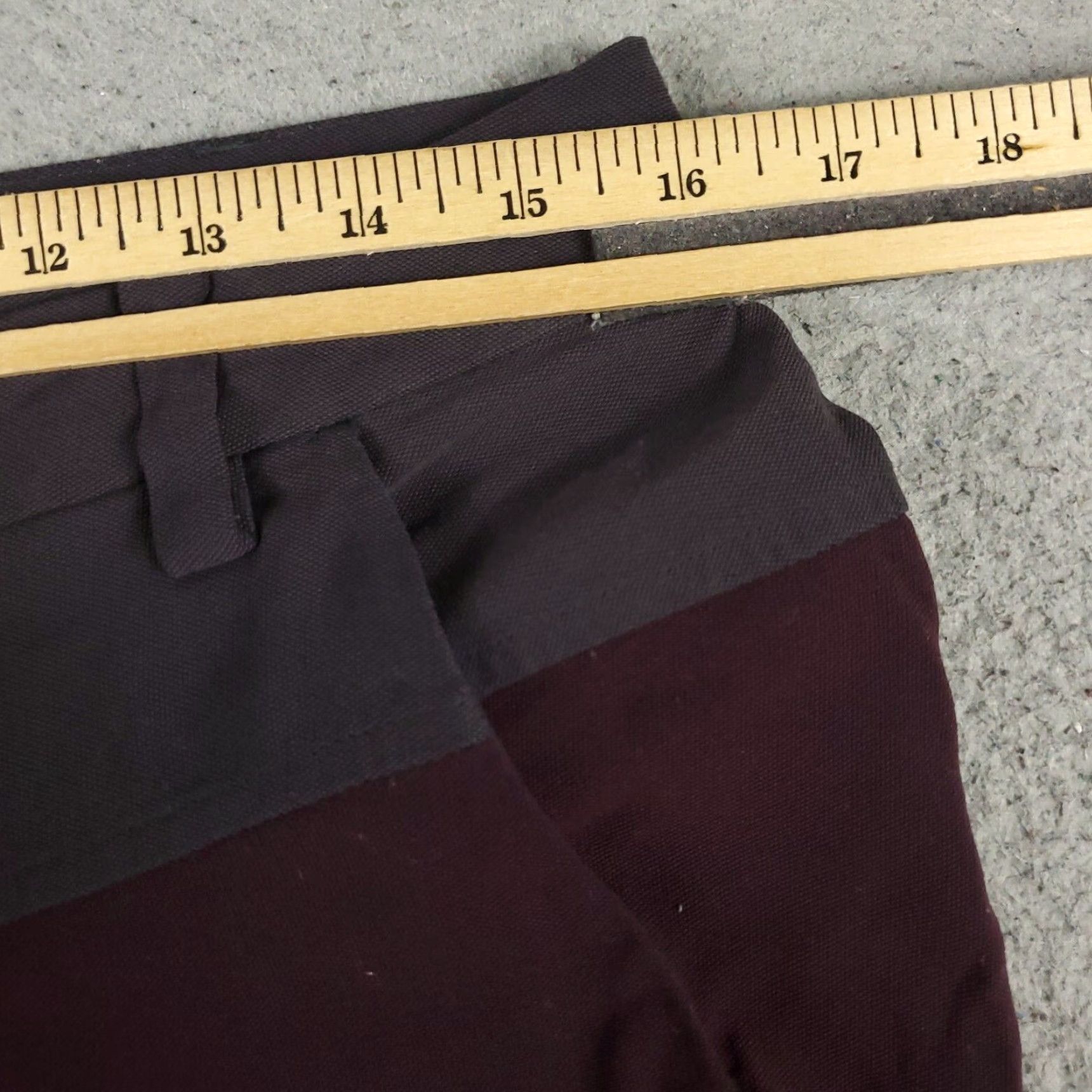 Lululemon Lululemon Mens Shorts 32 Burgundy Chino Flat Front Polyester Casual Business Travel Workwear Pockets Belt Loops Logo 90s? Size US 32 / EU 48 - 4 Thumbnail