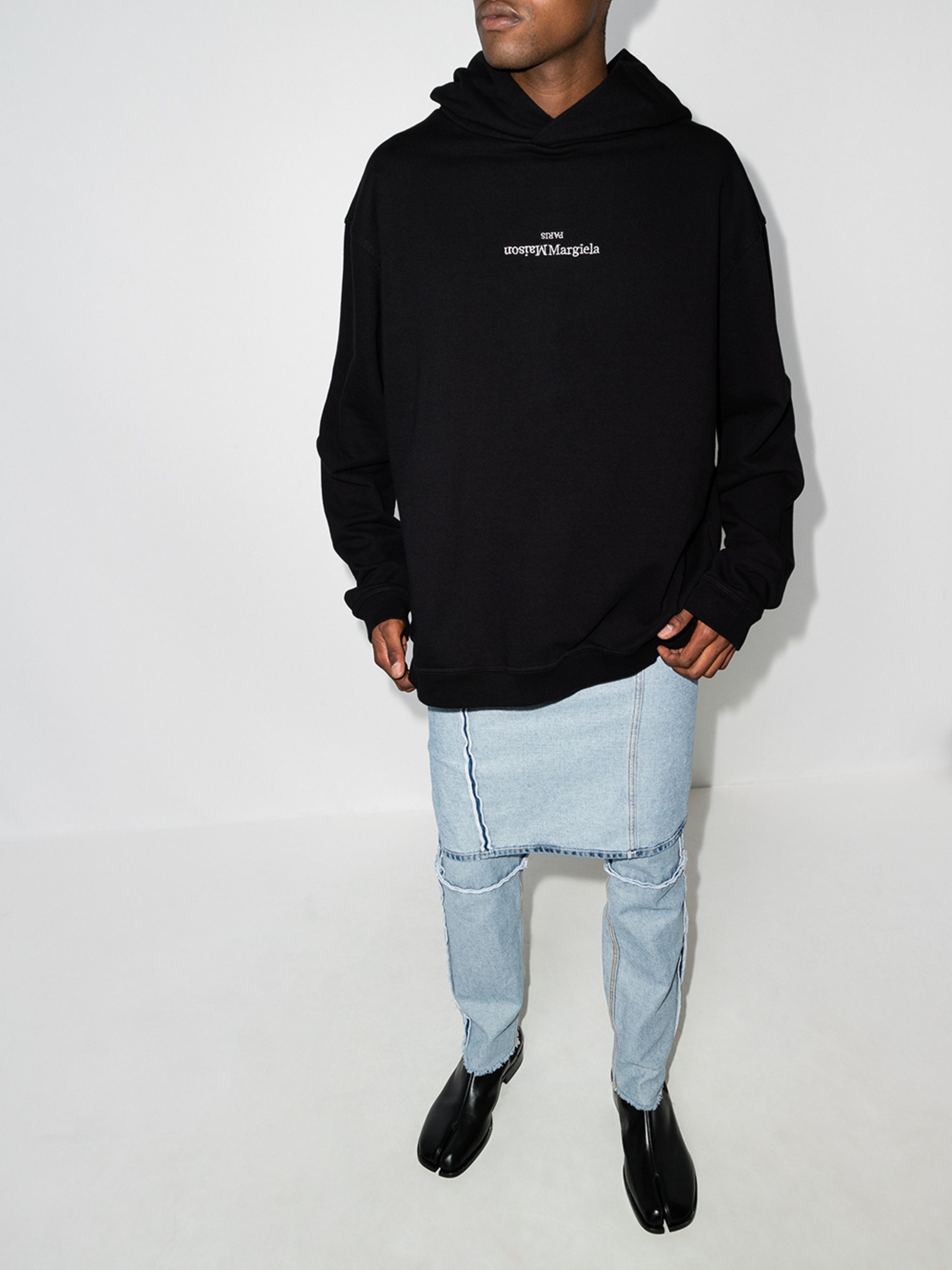 Maison Margiela o1s22i1n1024 Reverse Logo Hoodie in Black Size US M / EU 48-50 / 2 - 5 Thumbnail
