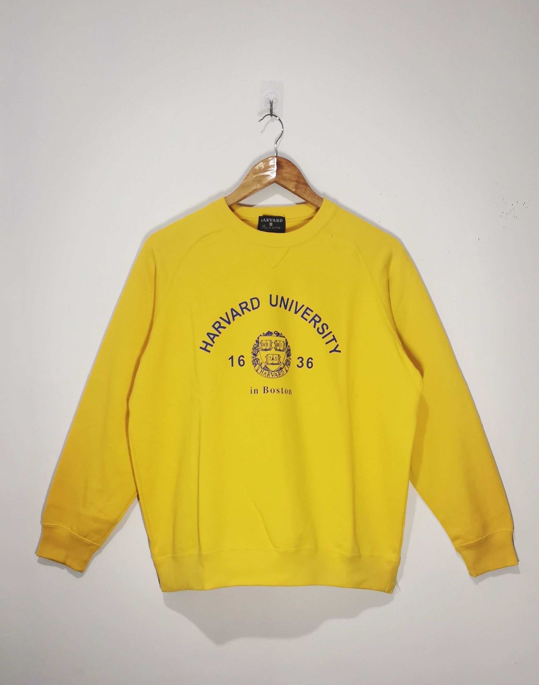 Vintage Vintage 90’s Harvard University Crewneck Sweatshirt Boston M Size US M / EU 48-50 / 2 - 1 Thumbnail