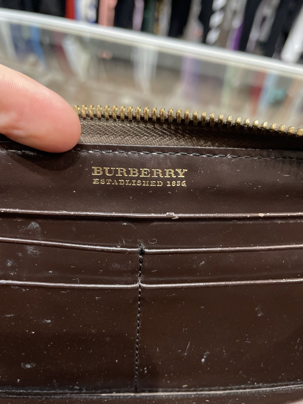 Burberry Burberry Haymarket Check Large Ziggy Zip Around Size ONE SIZE - 2 Thumbnail
