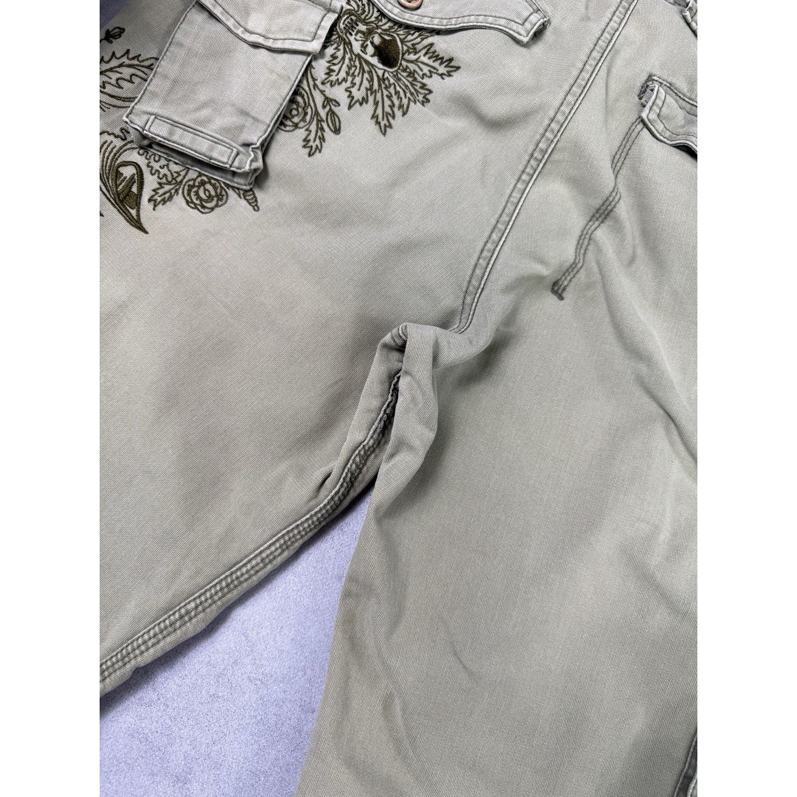 Quicksilver Vintage QuickSilver Cargo Pants Embroidered Men Size 34 Size US 34 / EU 50 - 15 Thumbnail