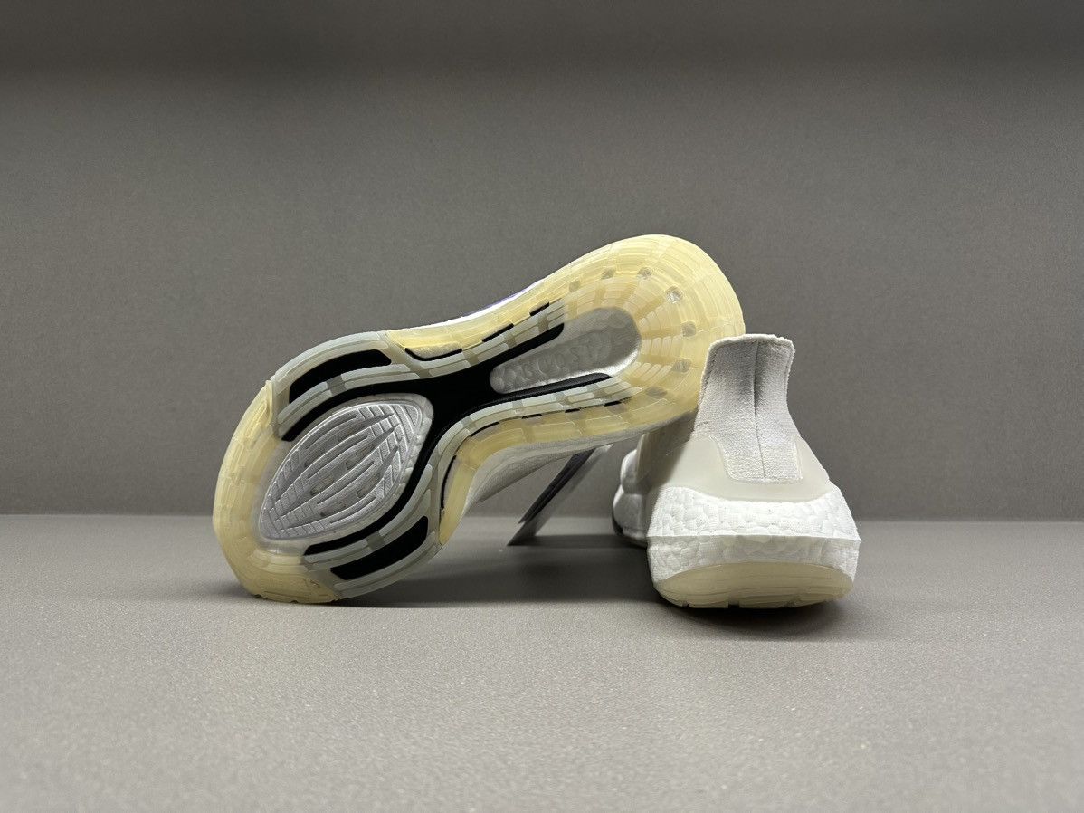 Adidas Adidas Ultra Boost 21 Primeblue Parley Non-Dyed Size US 8.5 / EU 41-42 - 9 Thumbnail