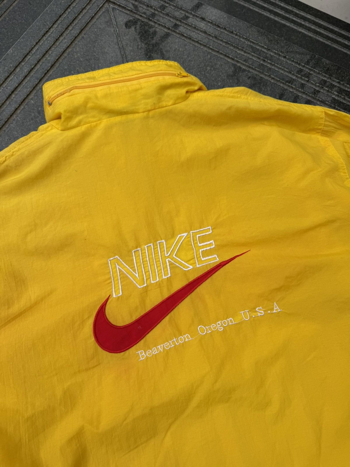 Other 90’s NIKE RARE MULTI SWOOSH BEAVERTON LOGO Y2K RETRO JACKET Size US M / EU 48-50 / 2 - 5 Thumbnail