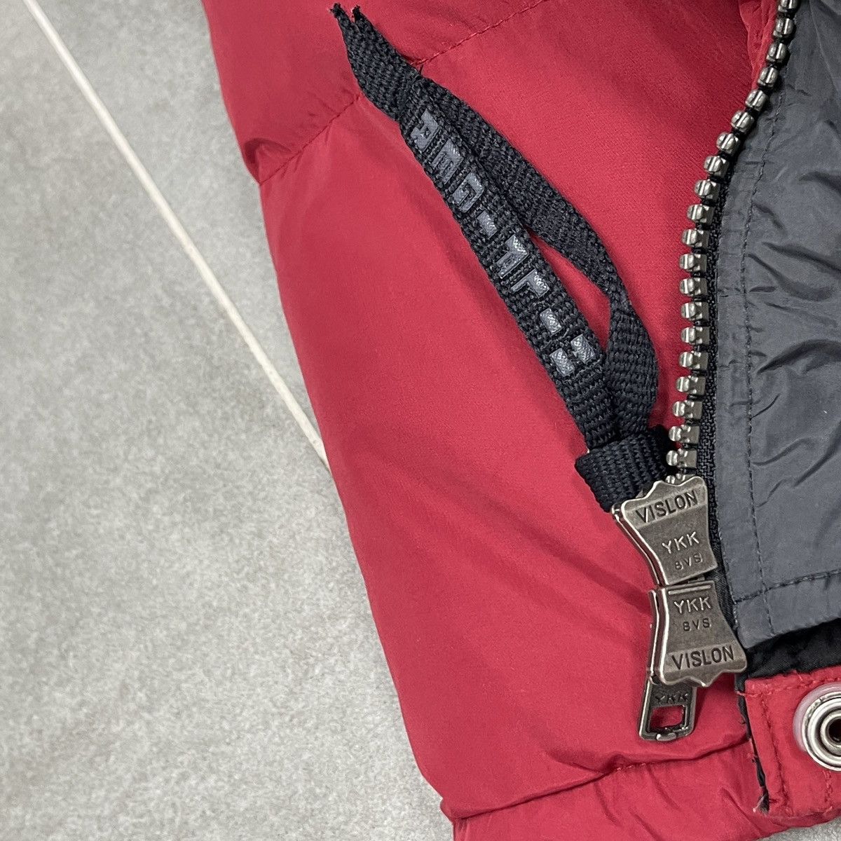 Tommy Hilfiger × Vintage Vintage Tommy Hilfiger Puffer Down Jacket Size L Size US L / EU 52-54 / 3 - 19 Thumbnail