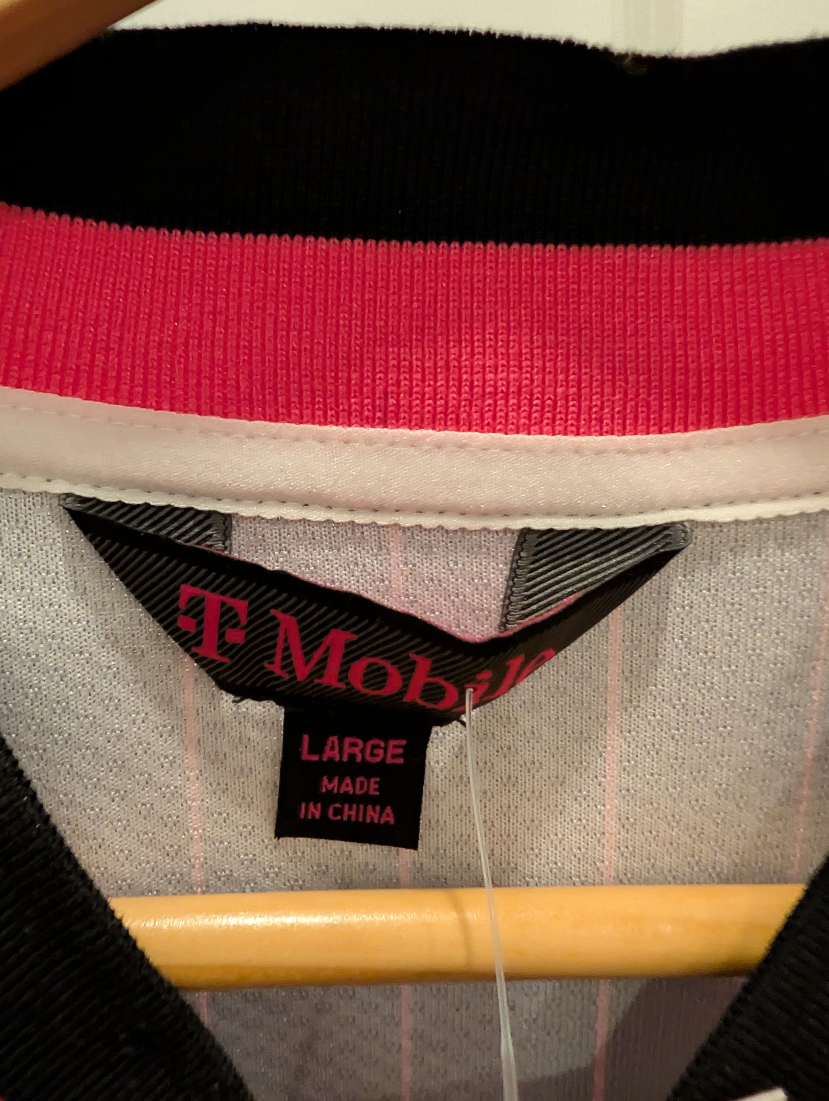 Other T-Mobile Black Baseball Jersey - L - Black Size US L / EU 52-54 / 3 - 6 Thumbnail