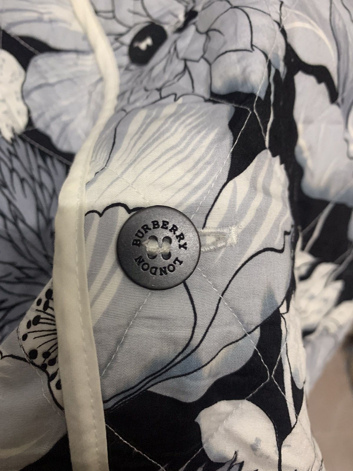 Burberry × Vintage Vintage 🔥BURBERRY🔥 Reversible Jacket Women Button Size S / US 4 / IT 40 - 21 Thumbnail