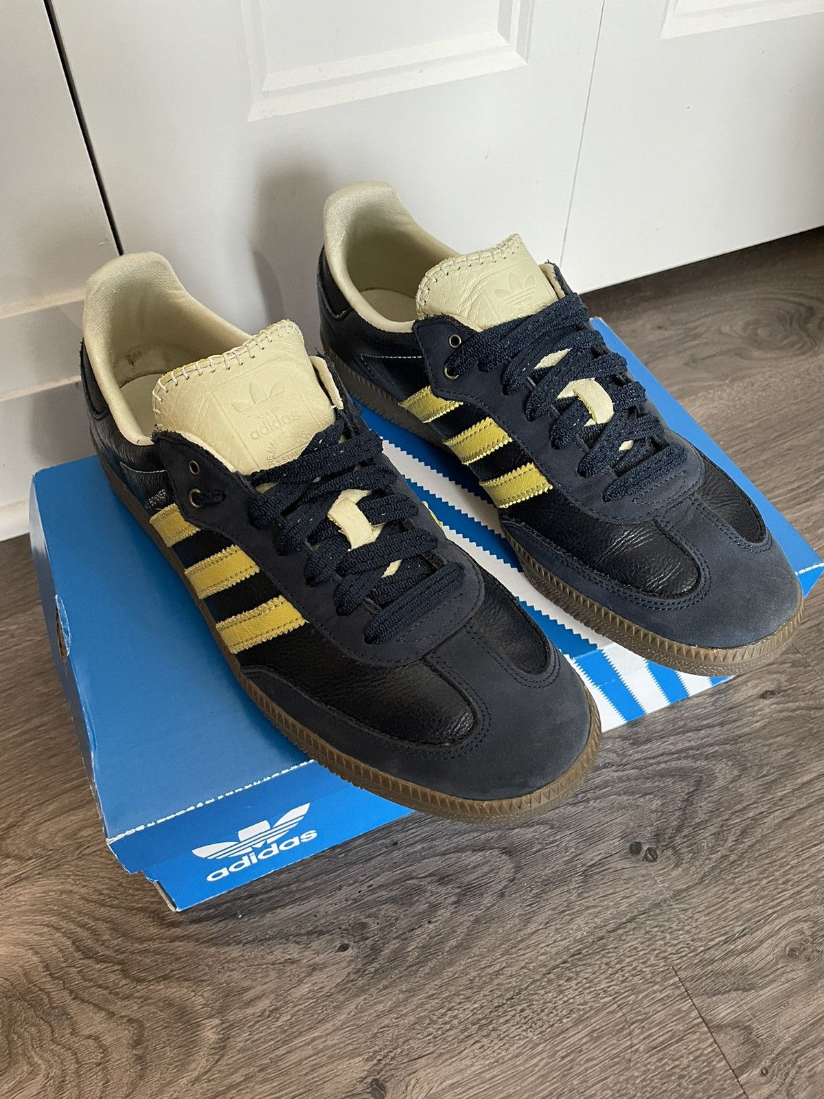 Adidas Adidas Wales Bonner Samba 9US Size US 9 / EU 42 - 4 Thumbnail