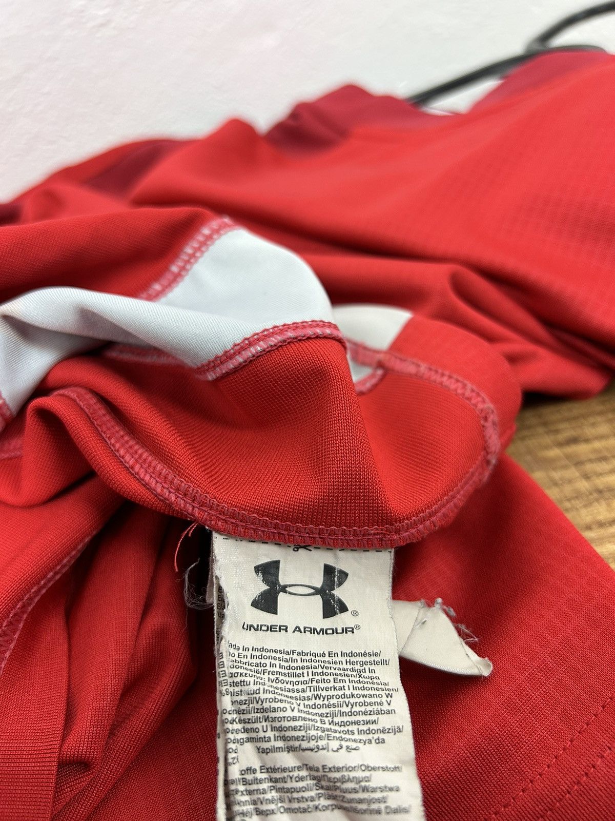 Under Armour Vintage Under Armour Wales 2014/15 Home Rugby Jersey Size US L / EU 52-54 / 3 - 6 Thumbnail