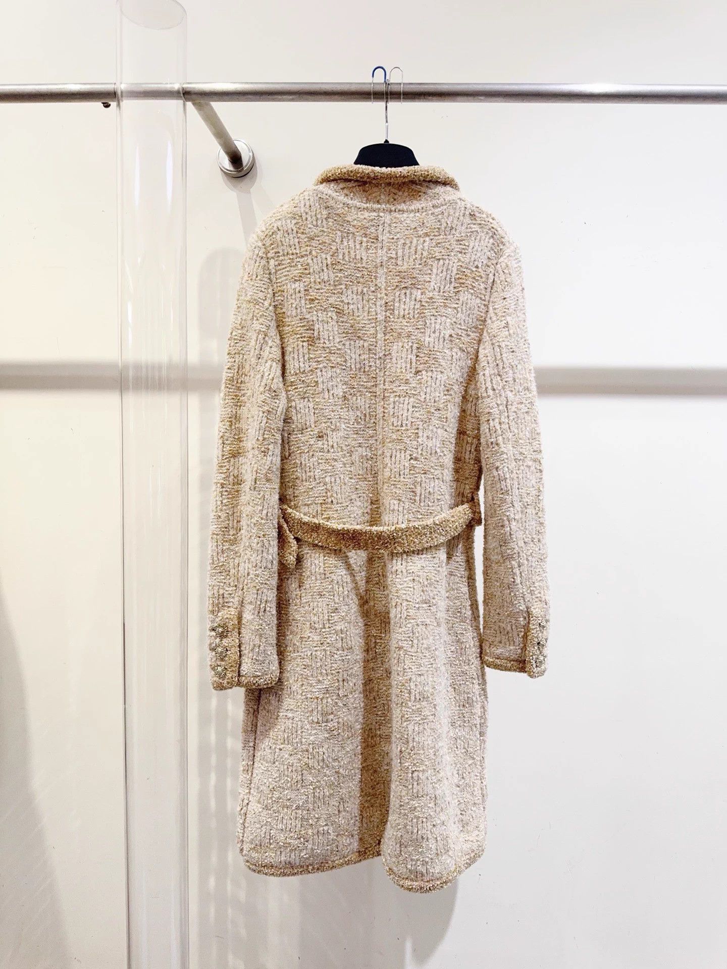 Chanel Chanel 20A Long Sweater Coat 3-Pocket Beige Gold EU38 Belt Size S / US 4 / IT 40 - 5 Thumbnail