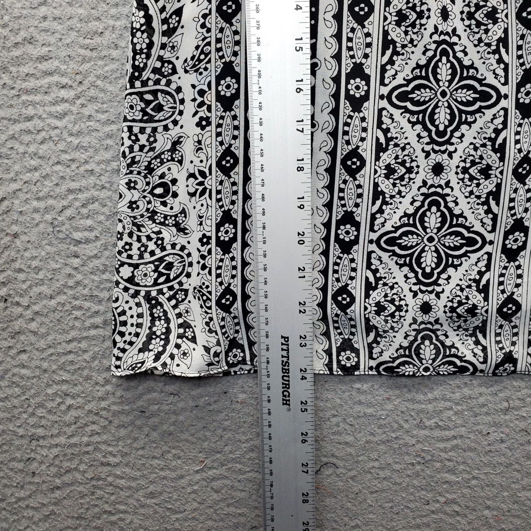Vintage IZ Byer Women’s Swing Top S Multi Paisley Lined Crochet Lace Detail Keyhole Back Casual Shirt Size S / US 4 / IT 40 - 3 Thumbnail