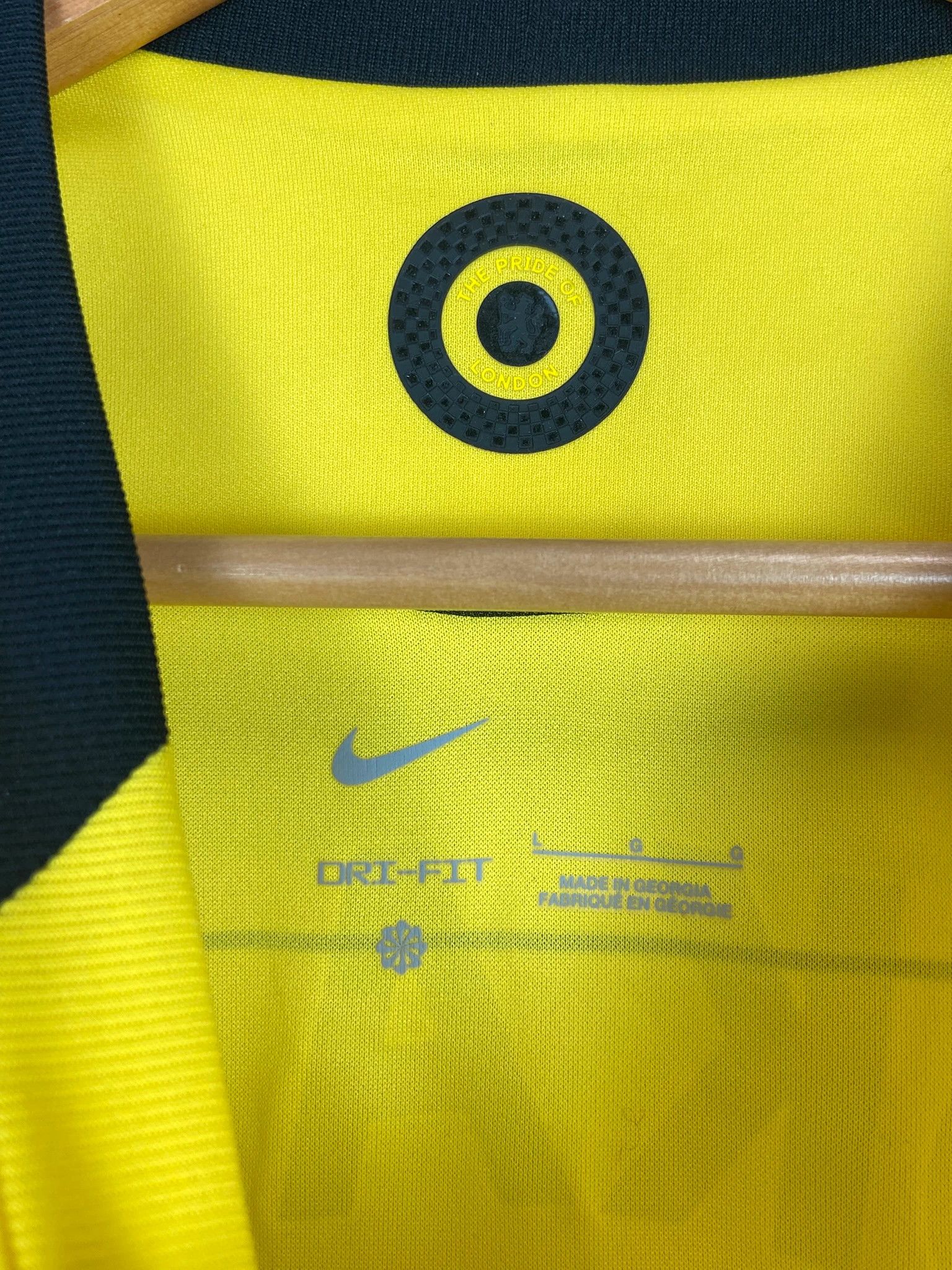 Nike Nike Chelsea FC Lukaku Jersey Yellow Size L Size US L / EU 52-54 / 3 - 7 Thumbnail
