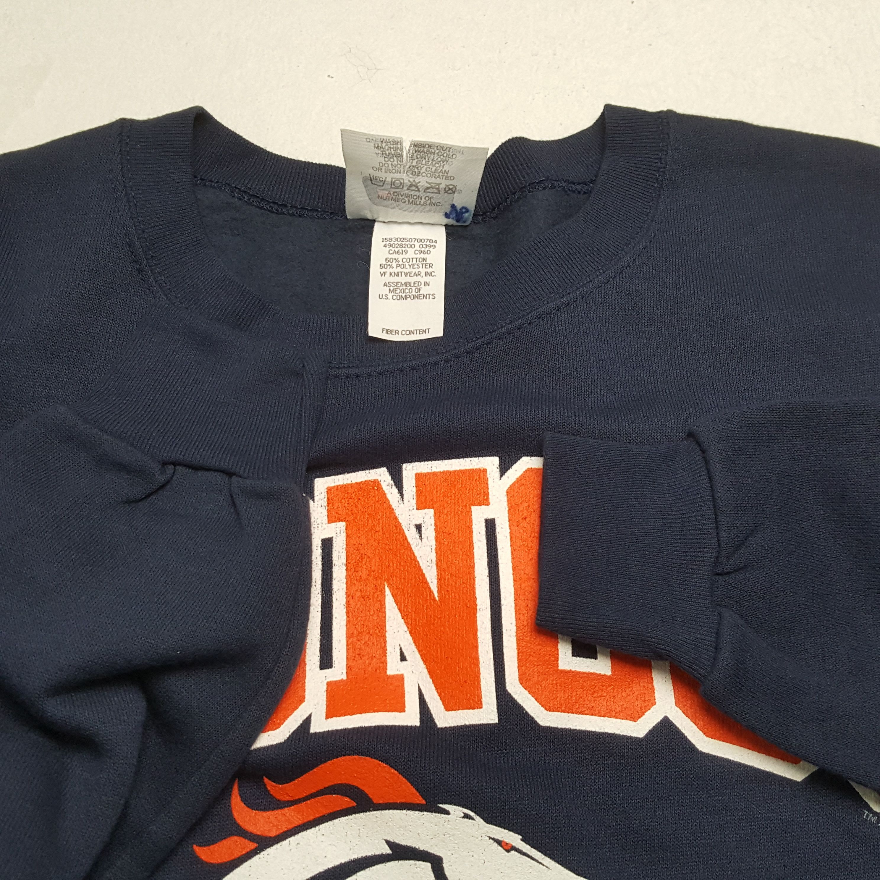 NFL × Vintage Vintage BRONCOS DENVER American NFL Team Swetahsirts Size US L / EU 52-54 / 3 - 9 Thumbnail