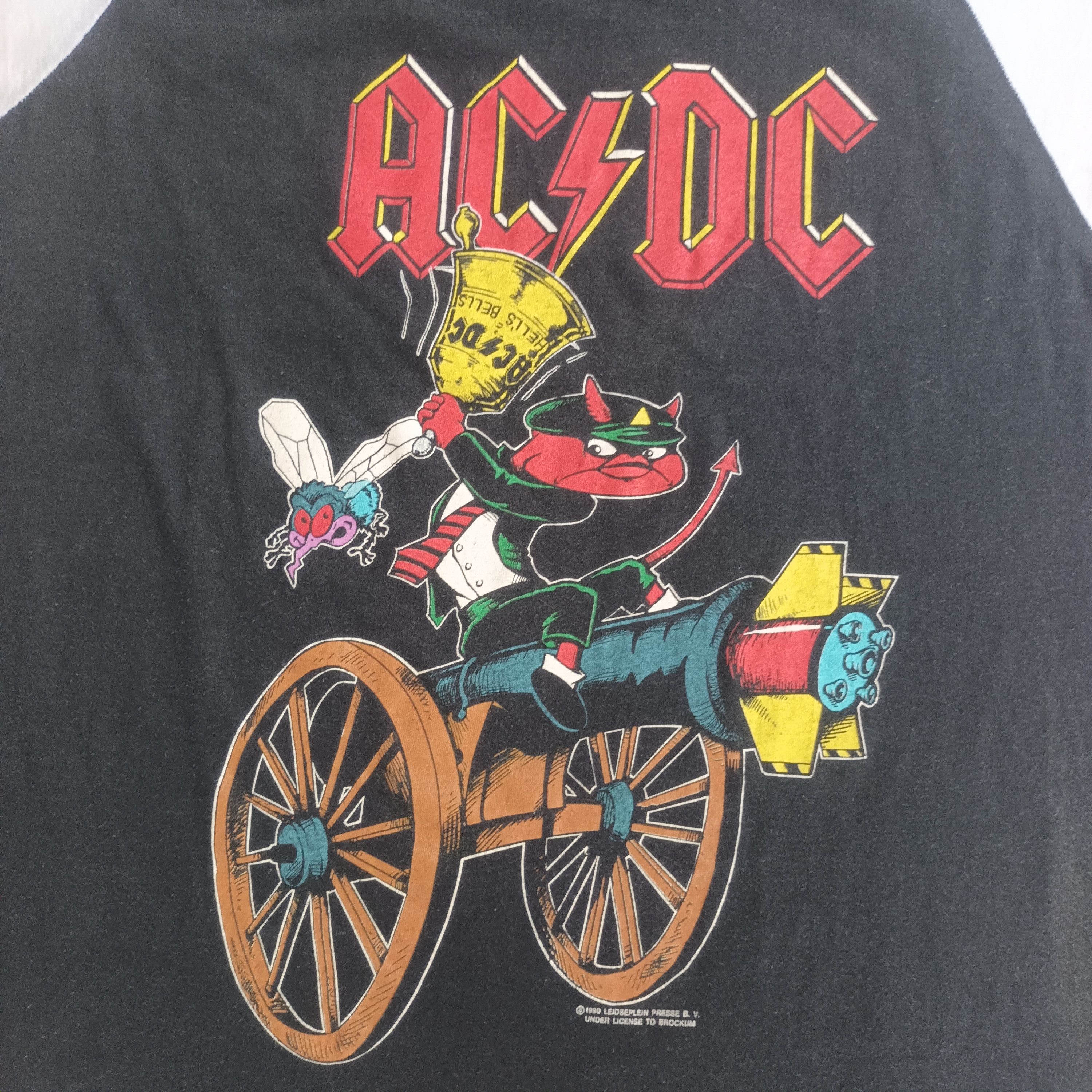 AC/DC Vintage t shirt ACDC HELL'S BELLS 1990 ragland tour tshirt. Size US L / EU 52-54 / 3 - 6 Thumbnail