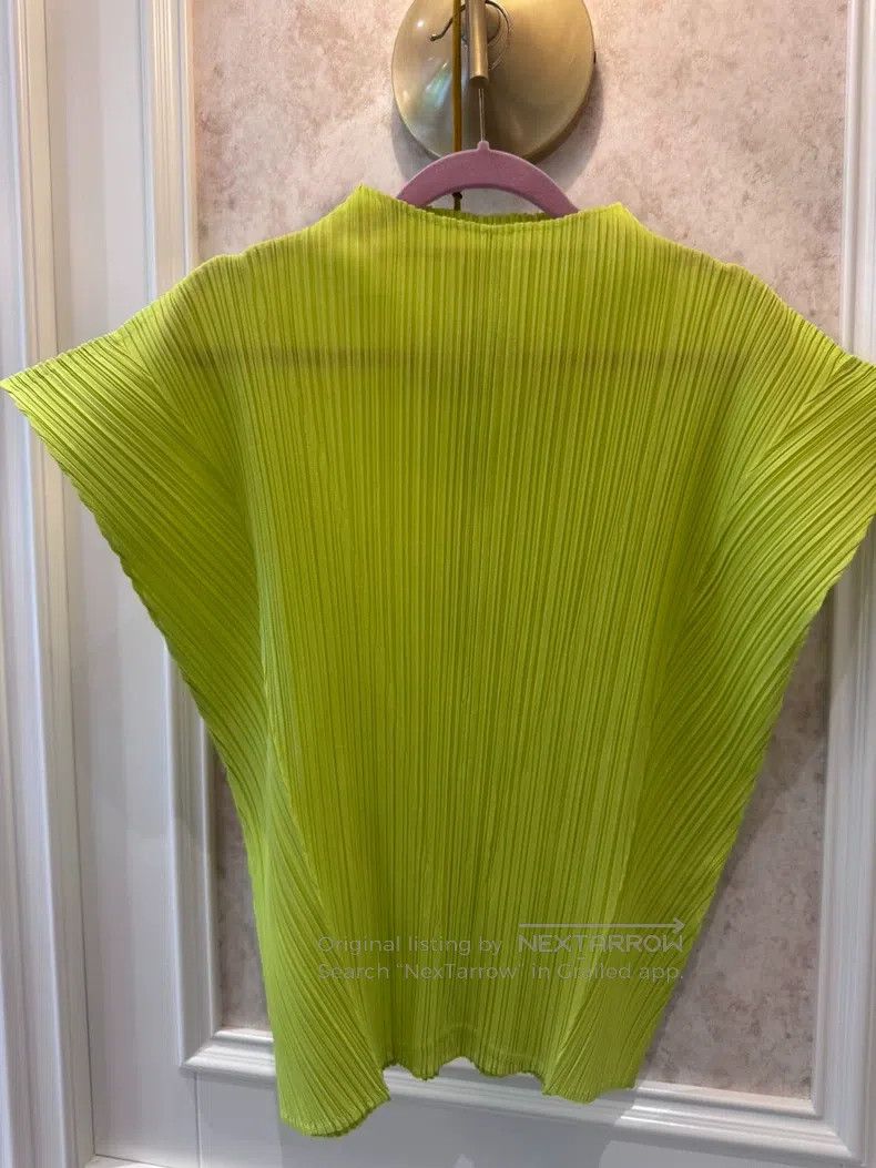 Issey Miyake Issey Miyake Green Short-Sleeve Top Size XL / US 12-14 / IT 48-50 - 3 Thumbnail