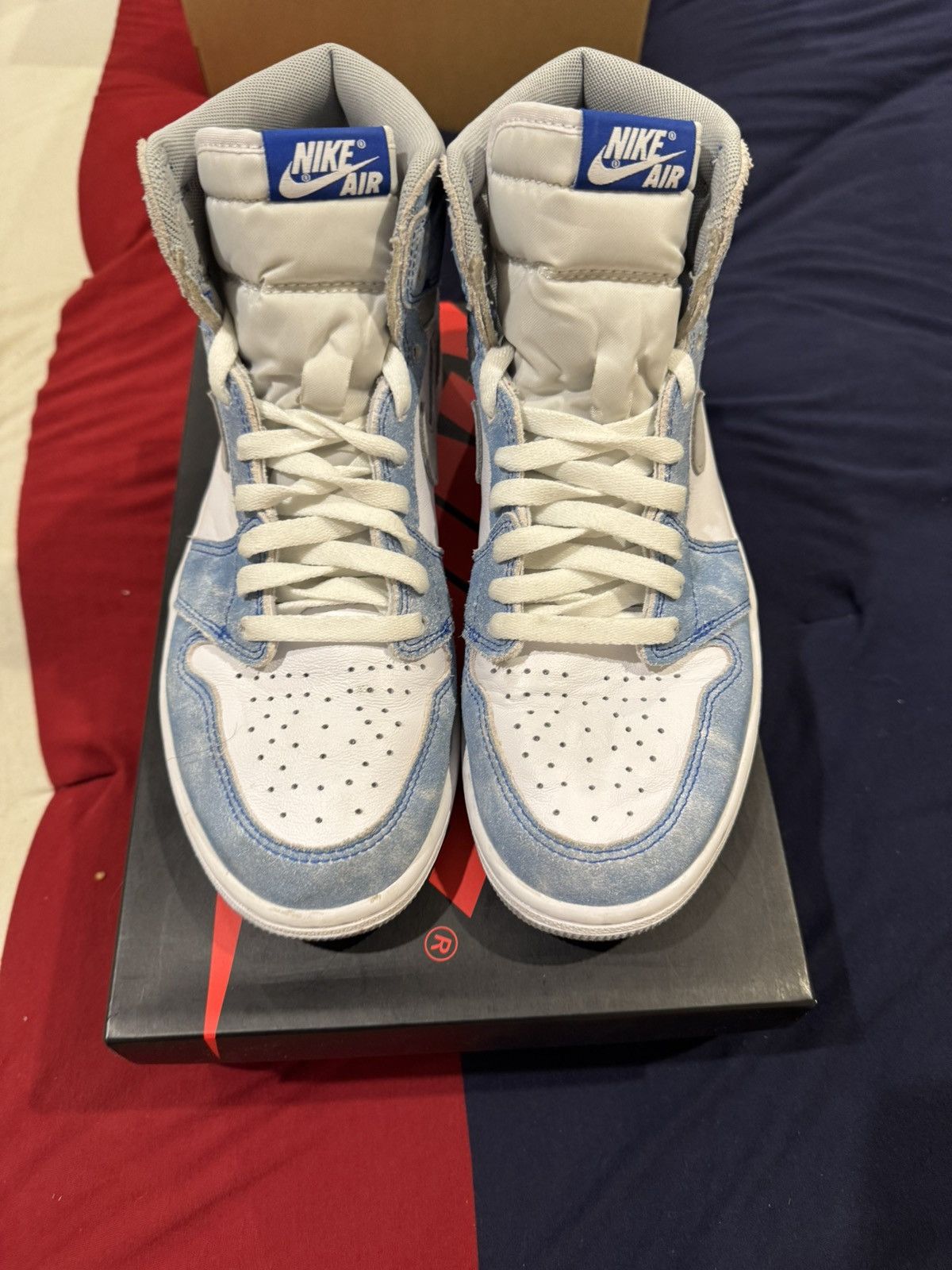 Jordan 1 retro high hyper royal smoke grey display picture 3