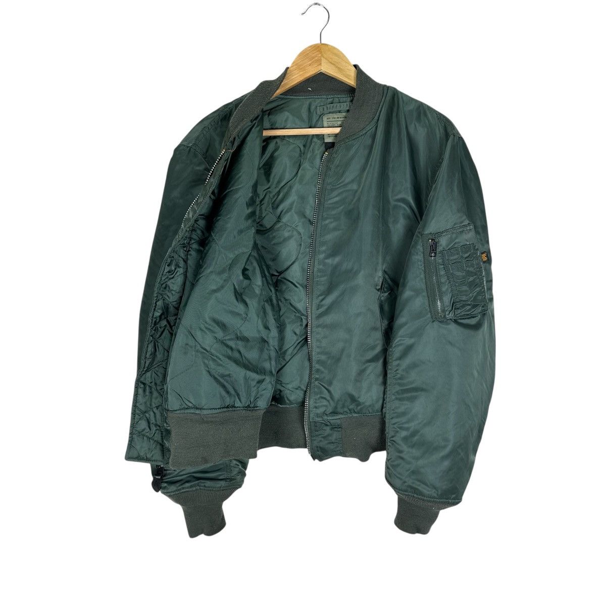 Alpha Industries ALPHA INDUSTRIES MA-1 BOMBER JACKET RIOT Size US L / EU 52-54 / 3 - 9 Thumbnail