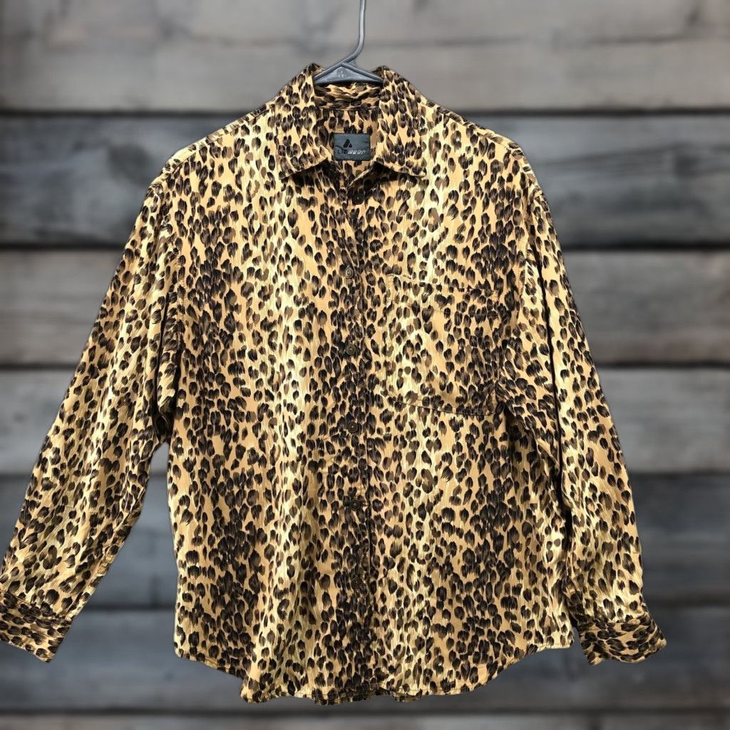 Vintage Vintage Lizwear Leopard Print Shirt Womens S Long Sleeve Rayon Button Down Size S / US 4 / IT 40 - 1 Thumbnail