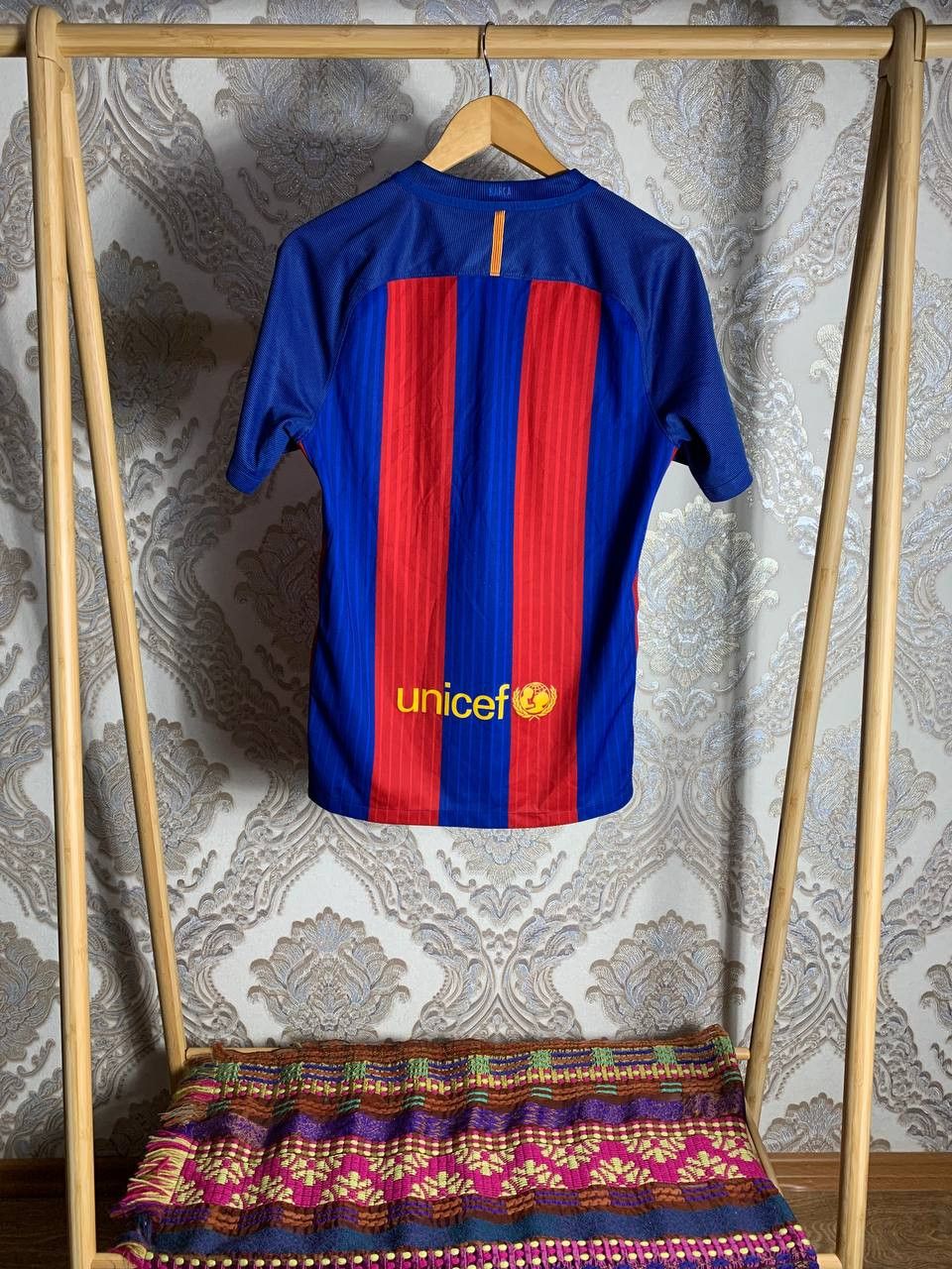 Nike Vintage Nike FC Barcelona Spain Soccer Jersey Retro Y2K Size US S / EU 44-46 / 1 - 10 Thumbnail