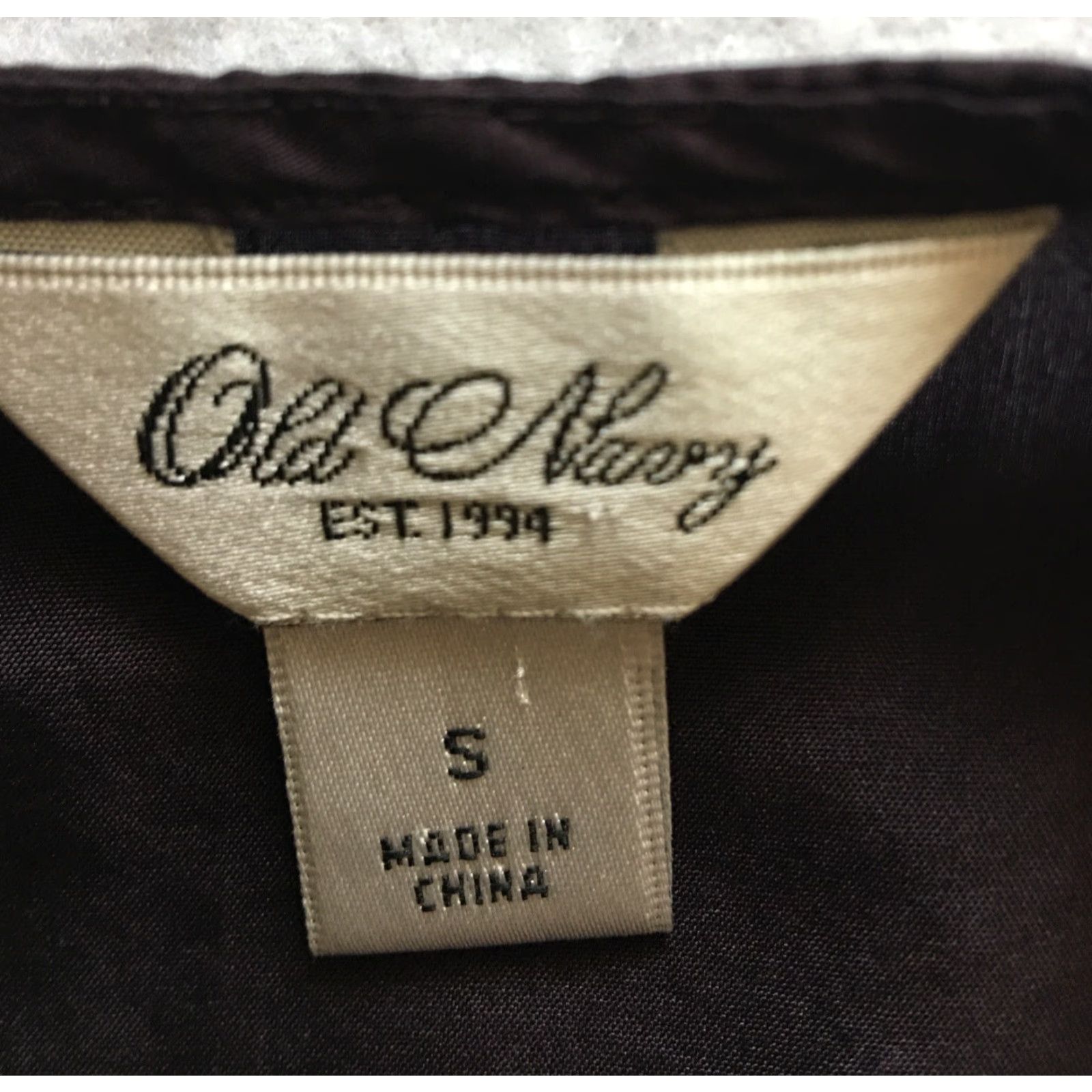 Old Navy Womens Silk Tank Camisole Dark Plum S Old Navy V-Neck Satin 1/4 Zip Casual Casual Womens Size S / US 4 / IT 40 - 3 Thumbnail