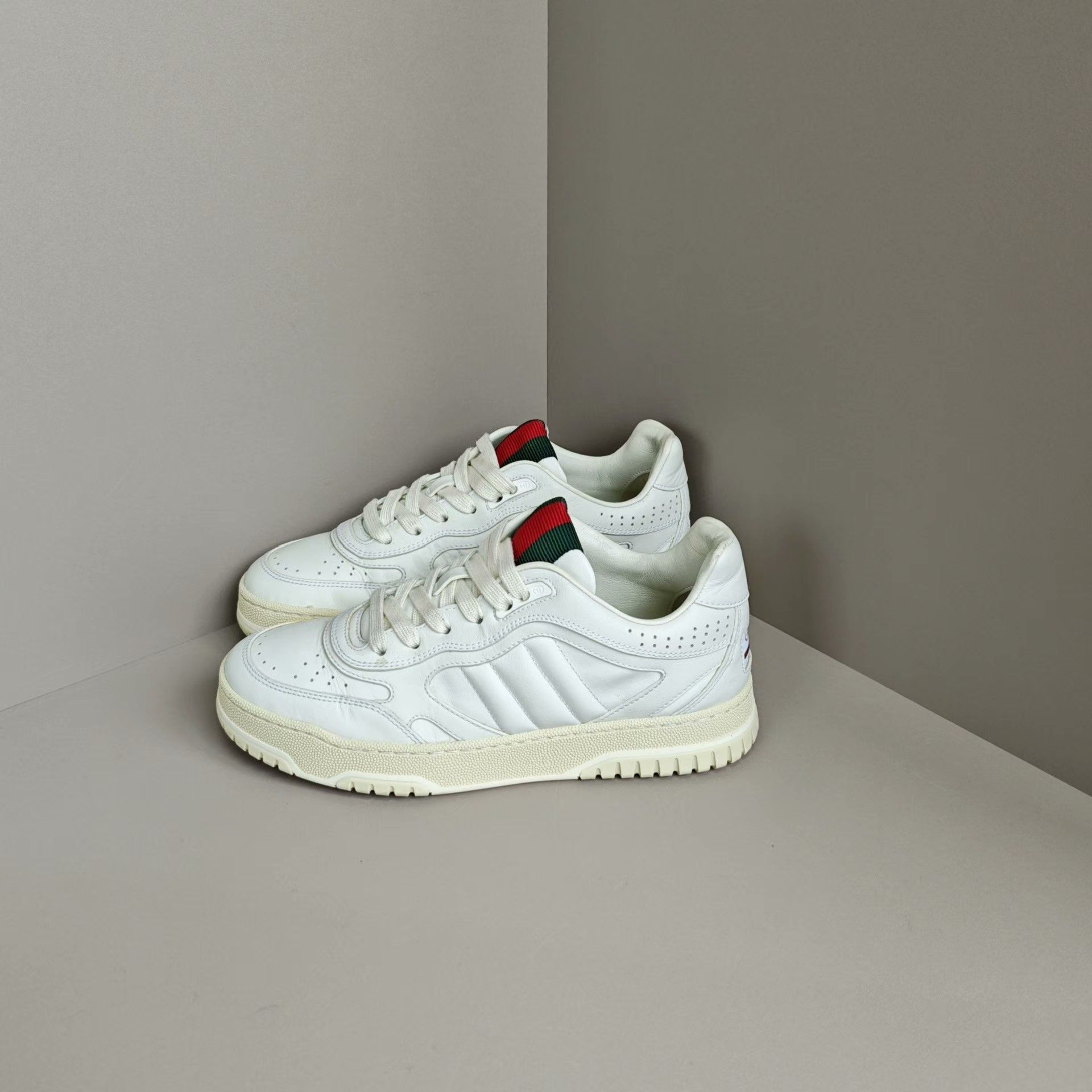 Gucci Gucci Lowtop Sneakers us_6 Women Size US 6 / IT 36 - 1 Thumbnail