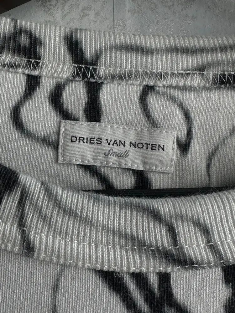 Dries Van Noten Dries Van Noten Flower Print Sweatshirt Size US S / EU 44-46 / 1 - 4 Thumbnail