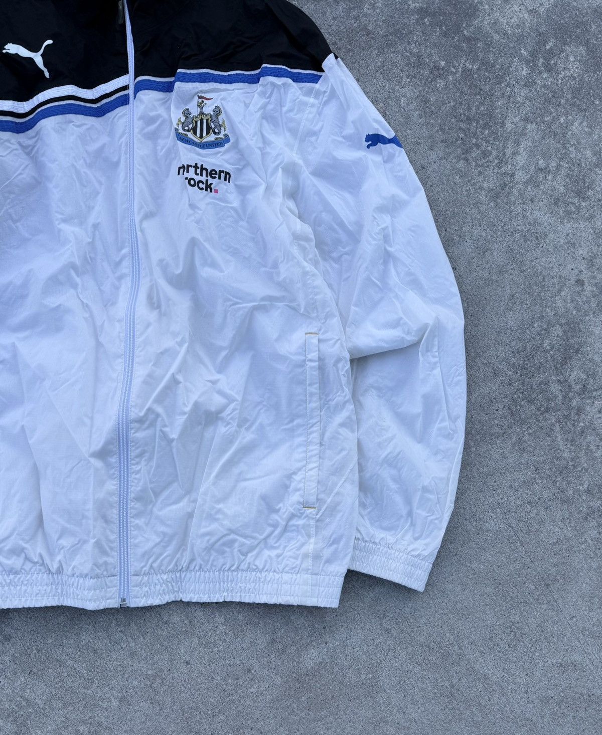 Other Vintage Puma Newcastle United soccer streetwear jacket Size US L / EU 52-54 / 3 - 4 Thumbnail