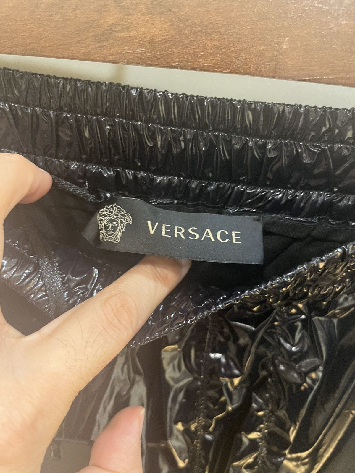 Versace Shiny sweatpants size 46 Size US 30 / EU 46 - 3 Thumbnail