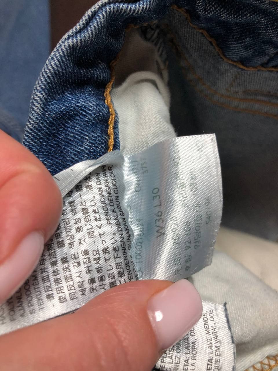 Levi's Levi's 514 jeans in a blue wash, size W36 L32 Size US 36 / EU 52 - 14 Thumbnail
