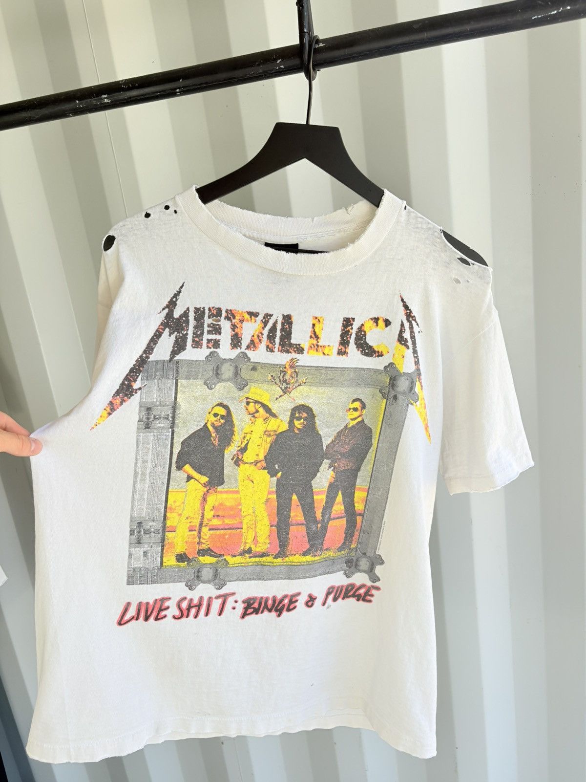 Band Tees Vintage Metallica Shirt Thrashed Faded Distressed GRUNGE Size US XL / EU 56 / 4 - 2 Thumbnail