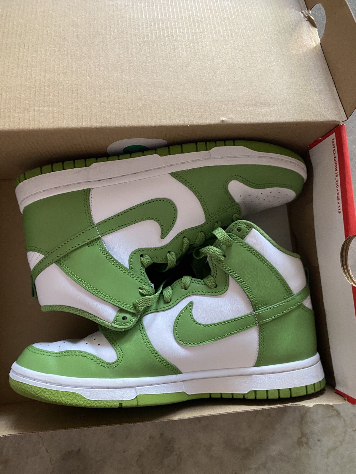 Nike Nike Dunk High Chlorophyll BTTYS Size US 7 / EU 40 - 1 Thumbnail