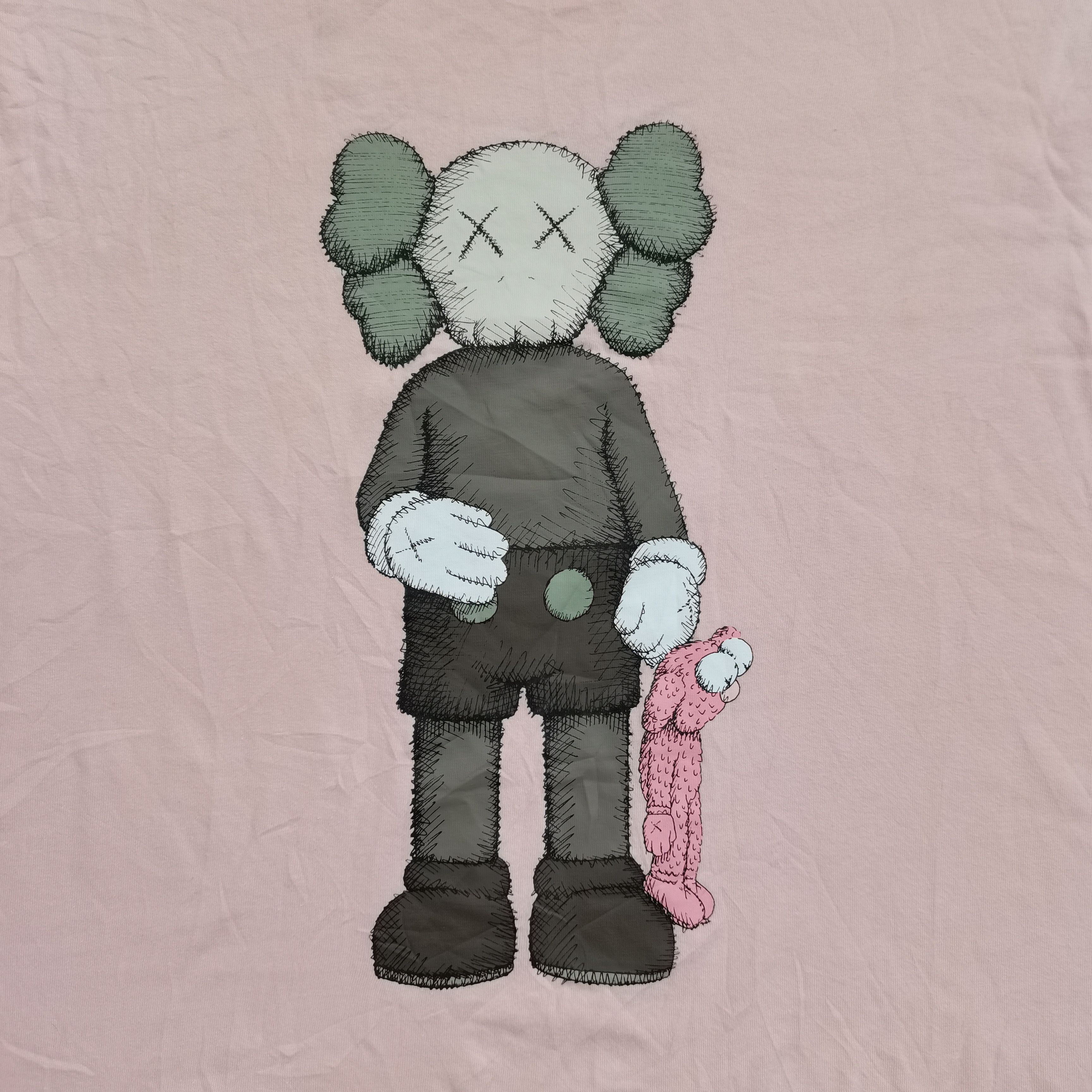 Kaws × Uniqlo KAWS X UNIQLO Big Size Tshirt Size US XXL / EU 58 / 5 - 2 Thumbnail
