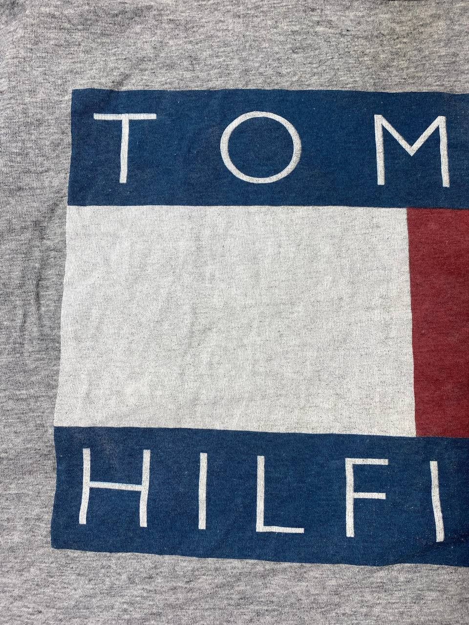 Tommy Hilfiger × Vintage Tommy Hilfiger vintage big logo t-shirt size XL made in USA Size US XL / EU 56 / 4 - 4 Thumbnail