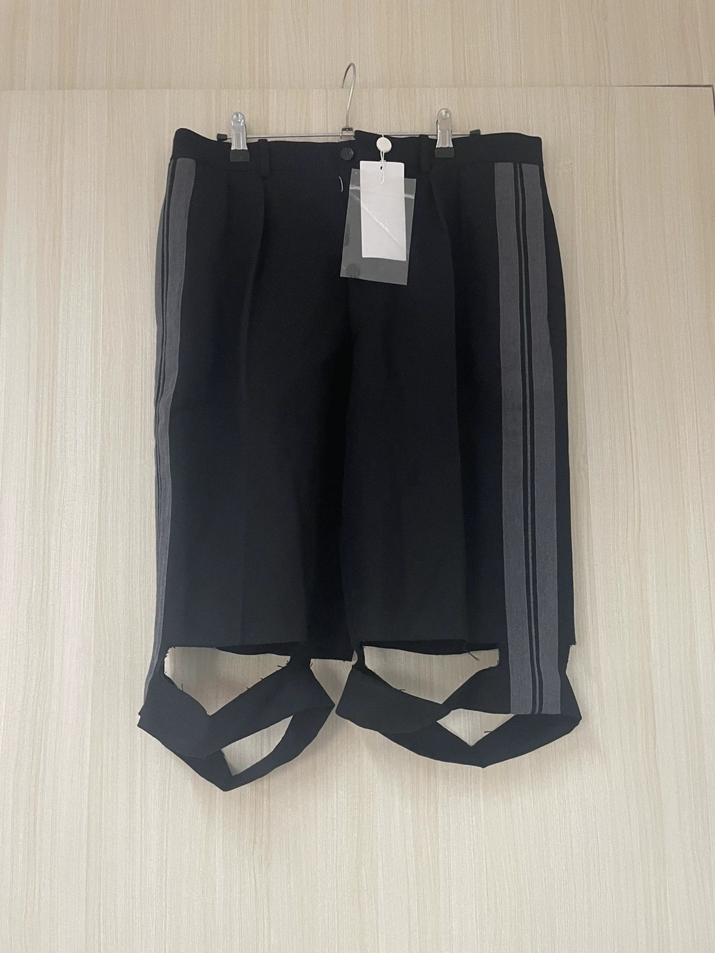 Maison Margiela Maison Margiela Deconstructed Wool Shorts, Size M Size US 29 - 1 Thumbnail