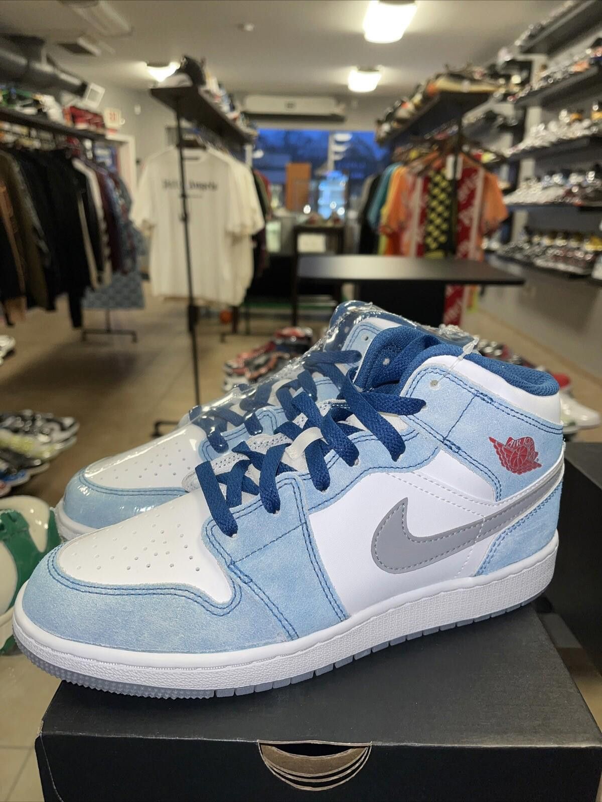 Jordan Brand Nike Air Jordan 1 Mid GS French Blue Red White Size 6.5y/8w Size US 6.5 / EU 39-40 - 1 Thumbnail