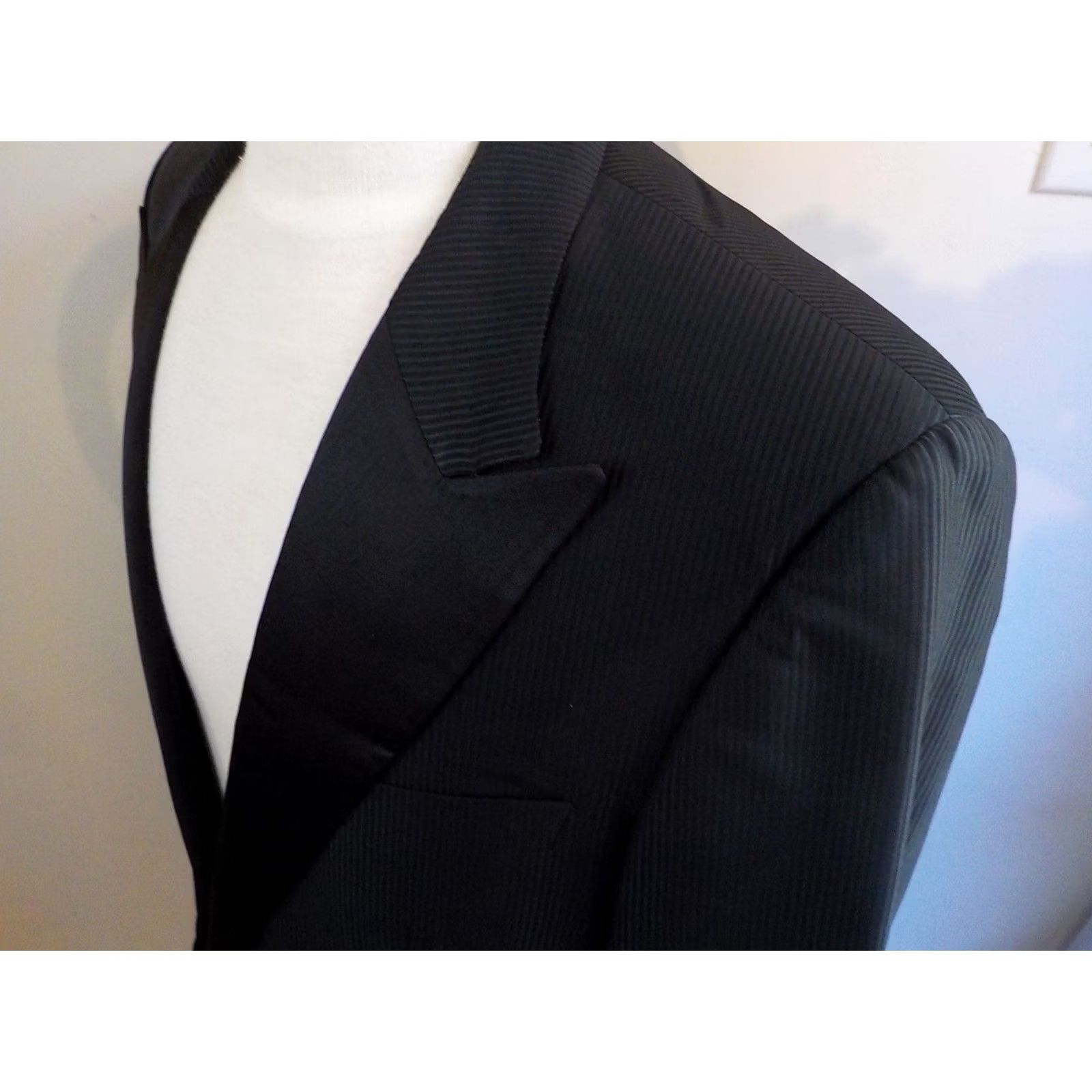 Hugo Boss VINTAGE BOSS HUGO BOSS Black Label Striped Tuxedo Blazer SZ 42R Mens Blazer Wool Blend Peak Lapel 42R Black Size 42R - 5 Thumbnail