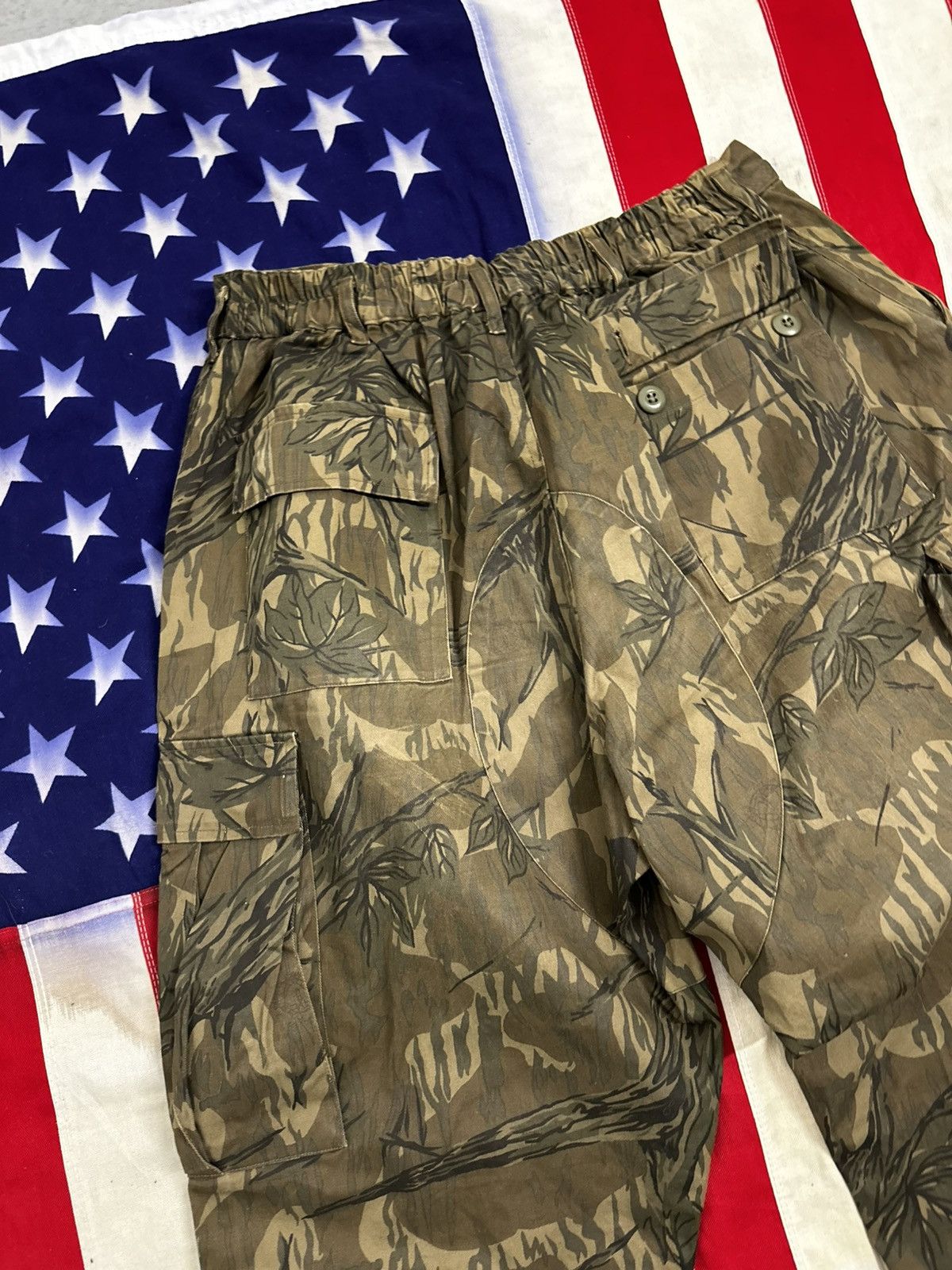 Other Vintage Camo Cargo Pants M Size US 31 - 8 Thumbnail