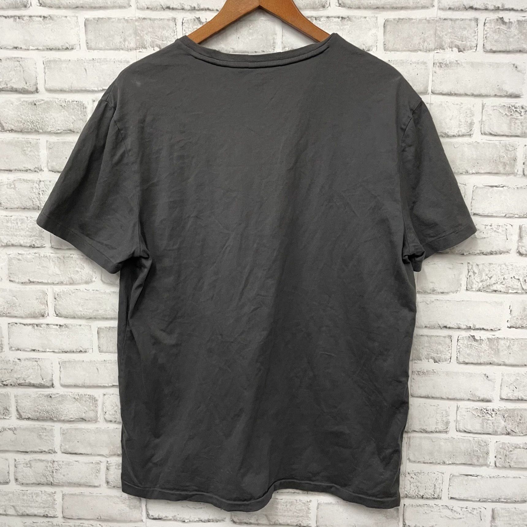 Polo Ralph Lauren Polo Ralph Lauren Gray V-Neck T-Shirt Mens Size L Regular Fit Size US L / EU 52-54 / 3 - 5 Thumbnail