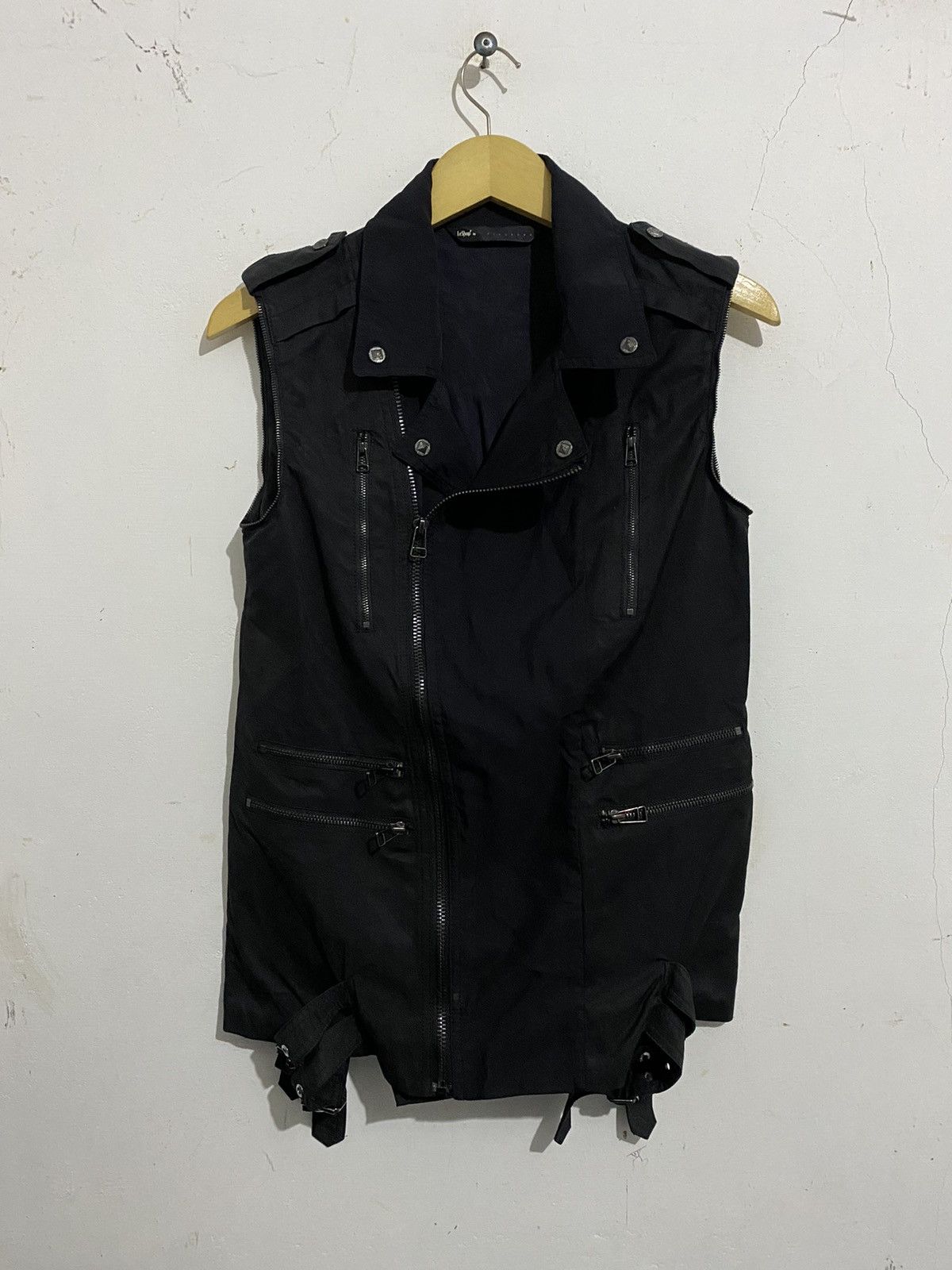 image of Avant Garde x Issey Miyake Bindingofferjapanese Leshop Vest Zippered Archived Styled in Black (Size