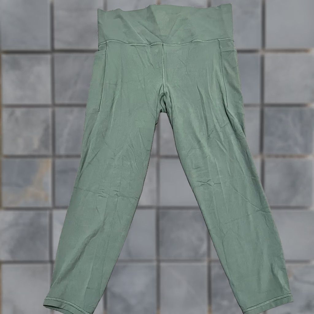 Athleta Athleta Leggings Womens XL Green Salutation Stash Cinch 7/8 Pants Size 40" / US 18 - 1 Thumbnail