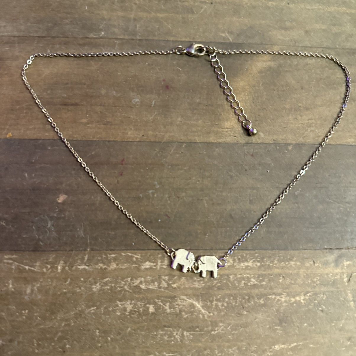 Other Gold tone intertwined elephant necklace Size ONE SIZE - 3 Thumbnail