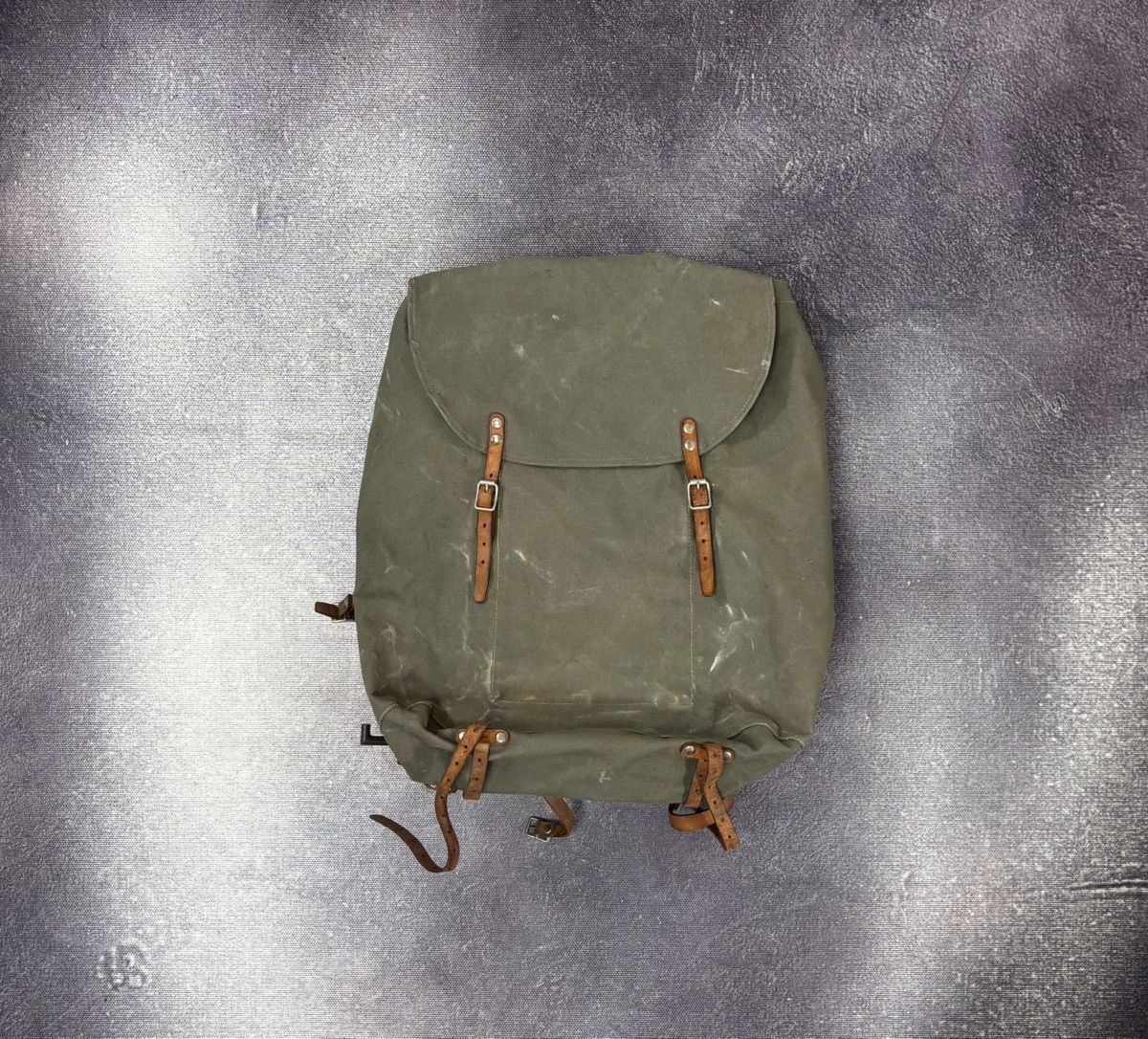 Other Vintage Swedish Army M39 Backpack Canvas Leather Metal Frame Size ONE SIZE - 1 Thumbnail