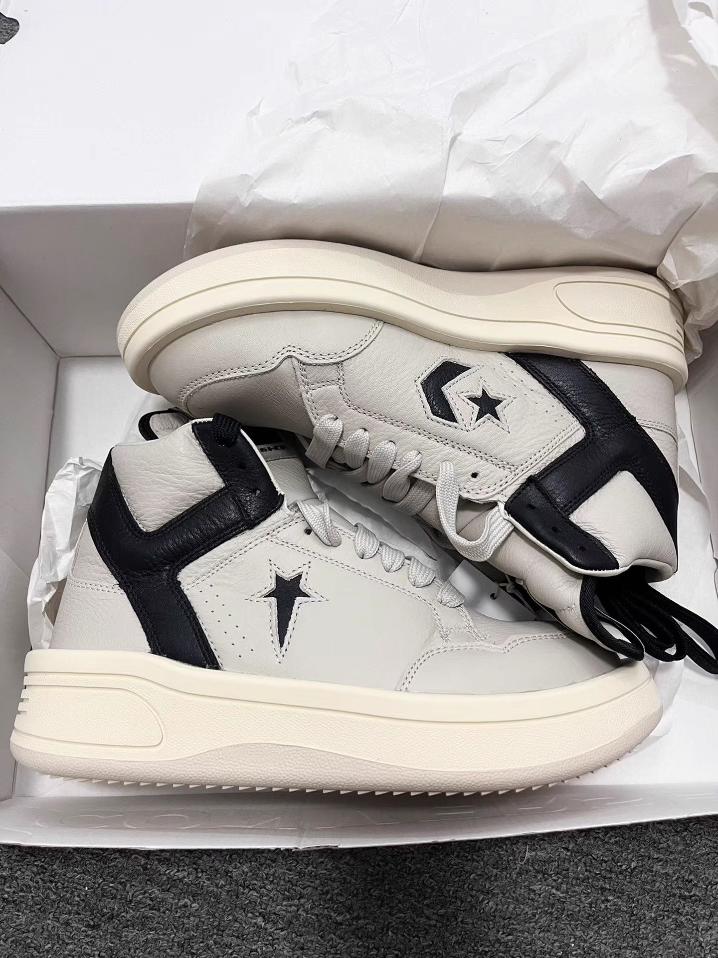 Rick Owens Rick Owens Converse High-Top Lace-Up Shoes K34 Size US 5.5 / EU 38 - 2 Thumbnail