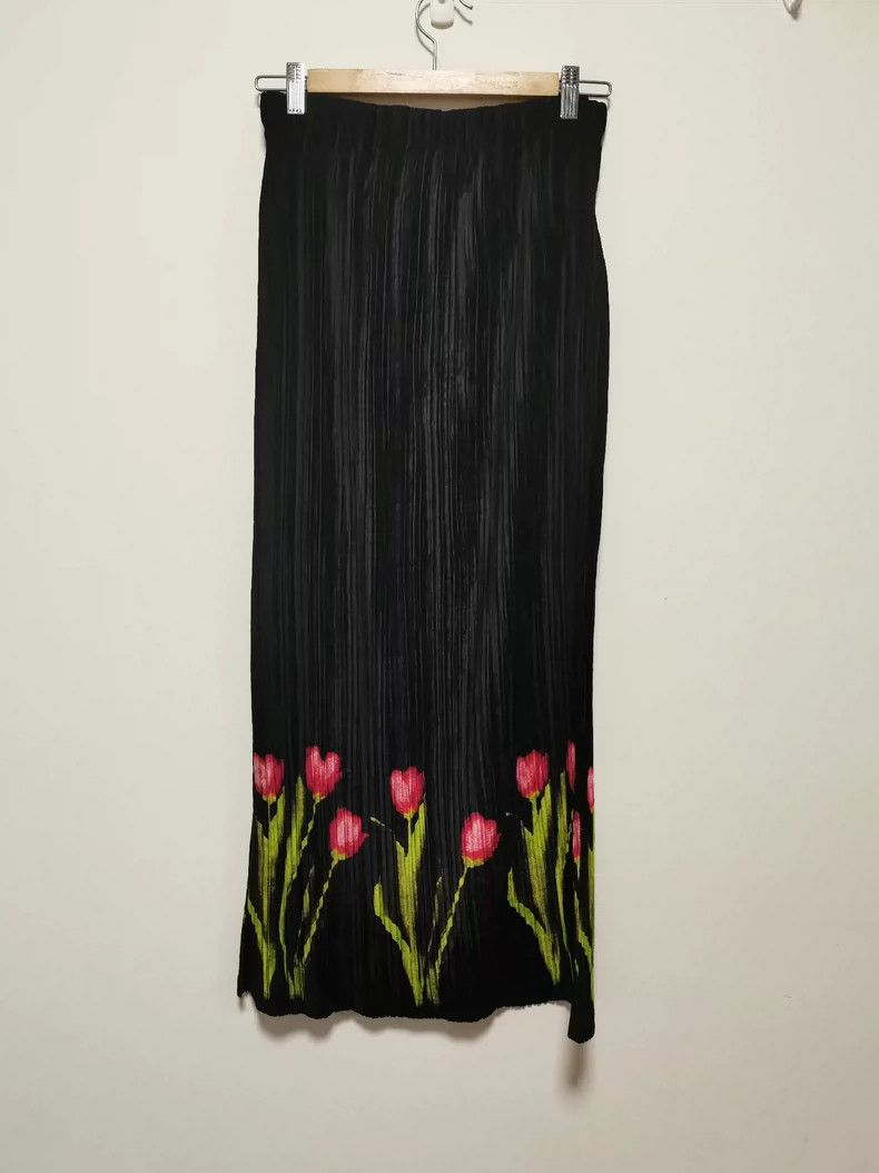 Issey Miyake Issey Miyake size:3 Rare vintage tulip skirt from the main Size 22" - 2 Thumbnail