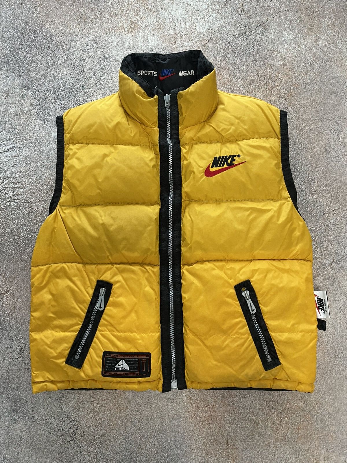 Nike ACG Vintage Nike ACG Reversible Puffer Vest Big Swoosh Size US M / EU 48-50 / 2 - 1 Thumbnail