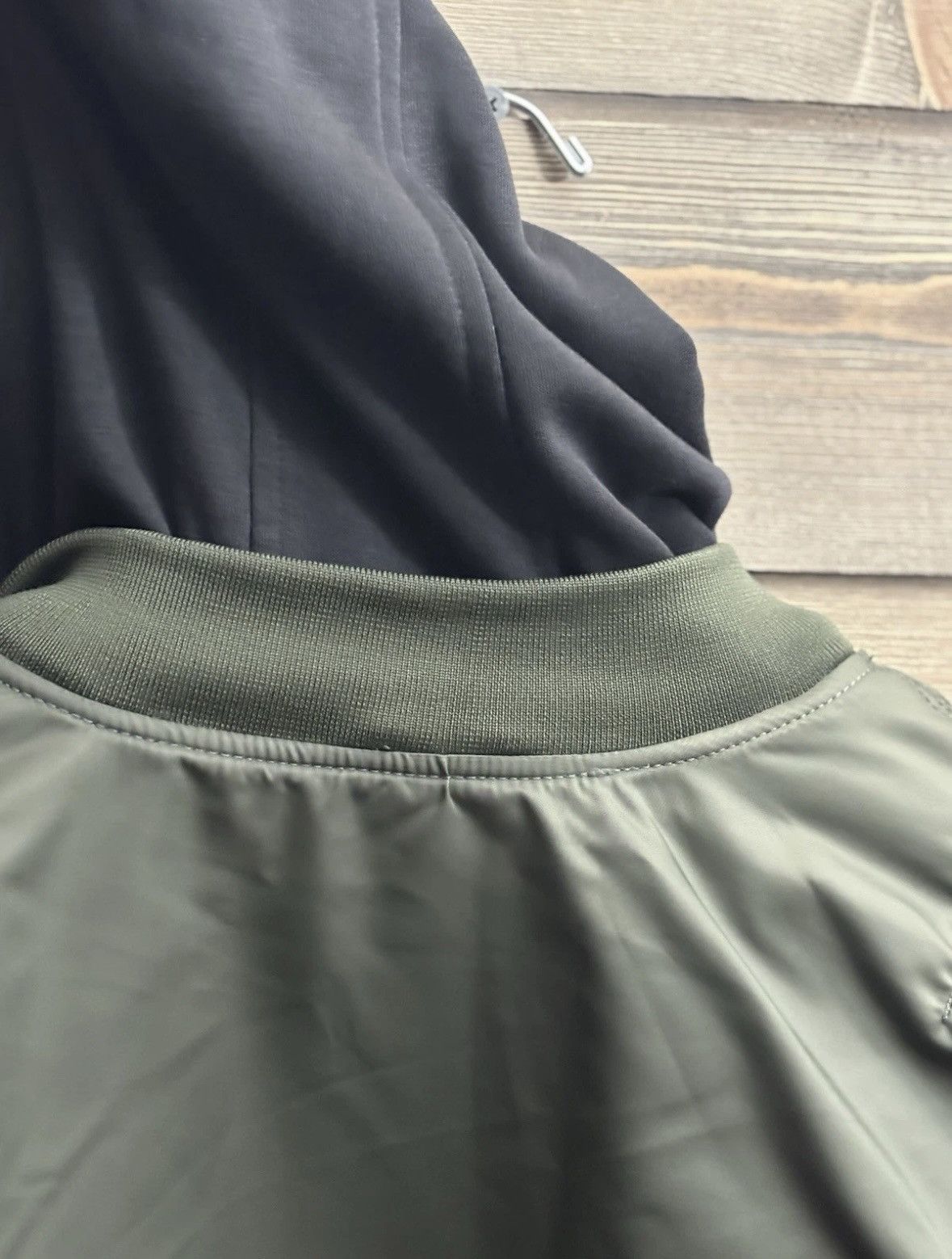 Guess Guess Bomber Jacket W/Removable Hood. Size US M / EU 48-50 / 2 - 3 Thumbnail