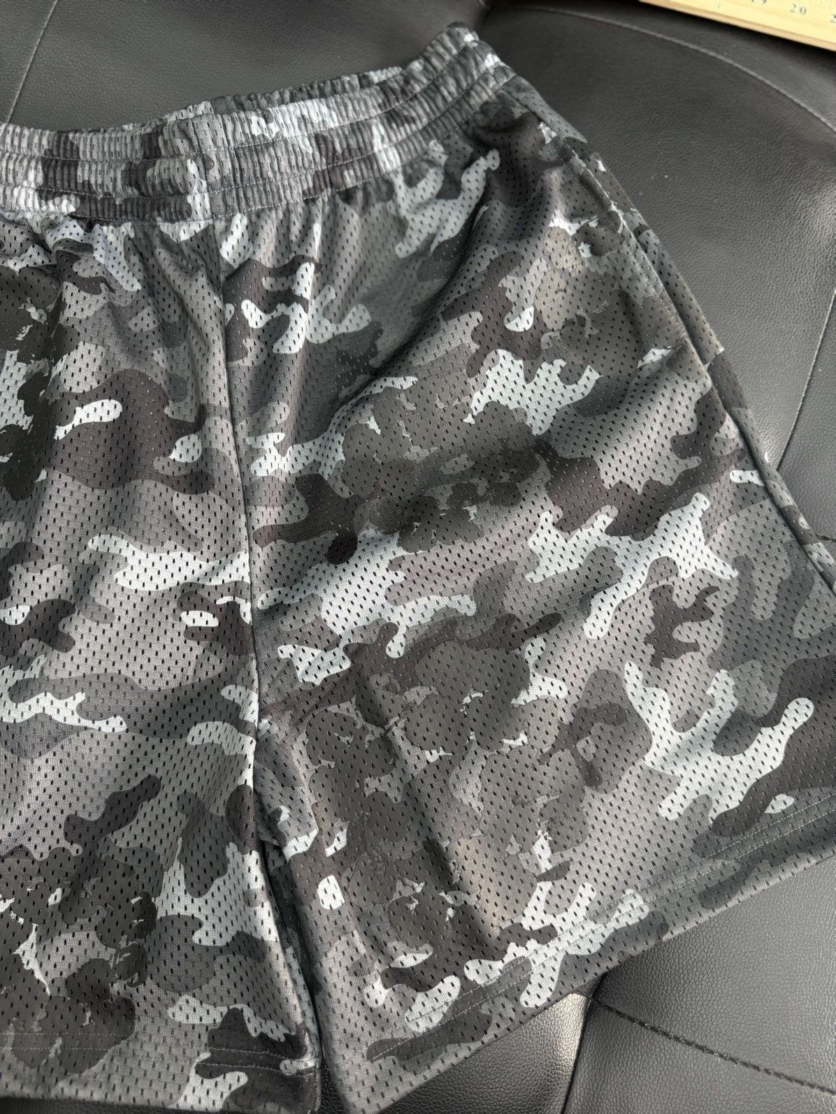 DENIM TEARS Denim Tears Mesh Summer Shorts Black Camo Size Small (NEW) Size US 29 - 2 Thumbnail