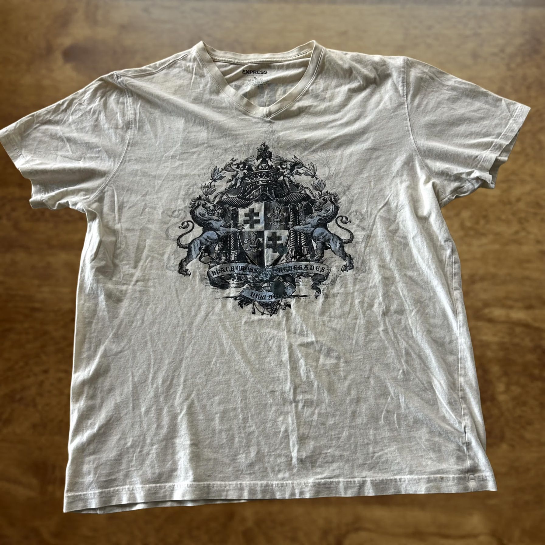Express Express Shirt Mens XL White V-Neck Tee T-Shirt Cross Renegades New York Graphic Print Size US XL / EU 56 / 4 - 1 Thumbnail