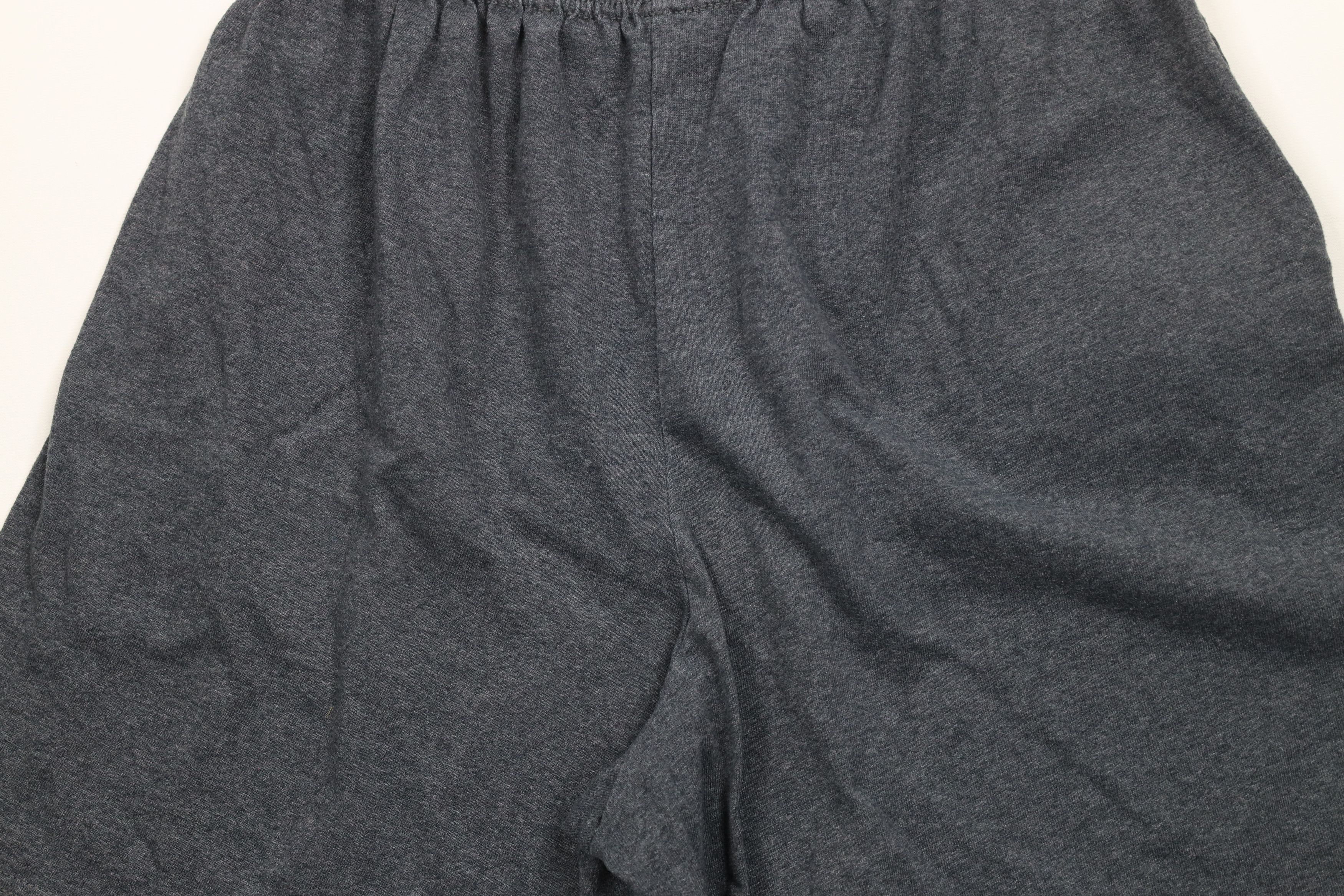 Russell Athletic × Vintage Vintage 90s Russell Athletic Above Knee Dad Shorts Gray Size US 32 / EU 48 - 9 Thumbnail