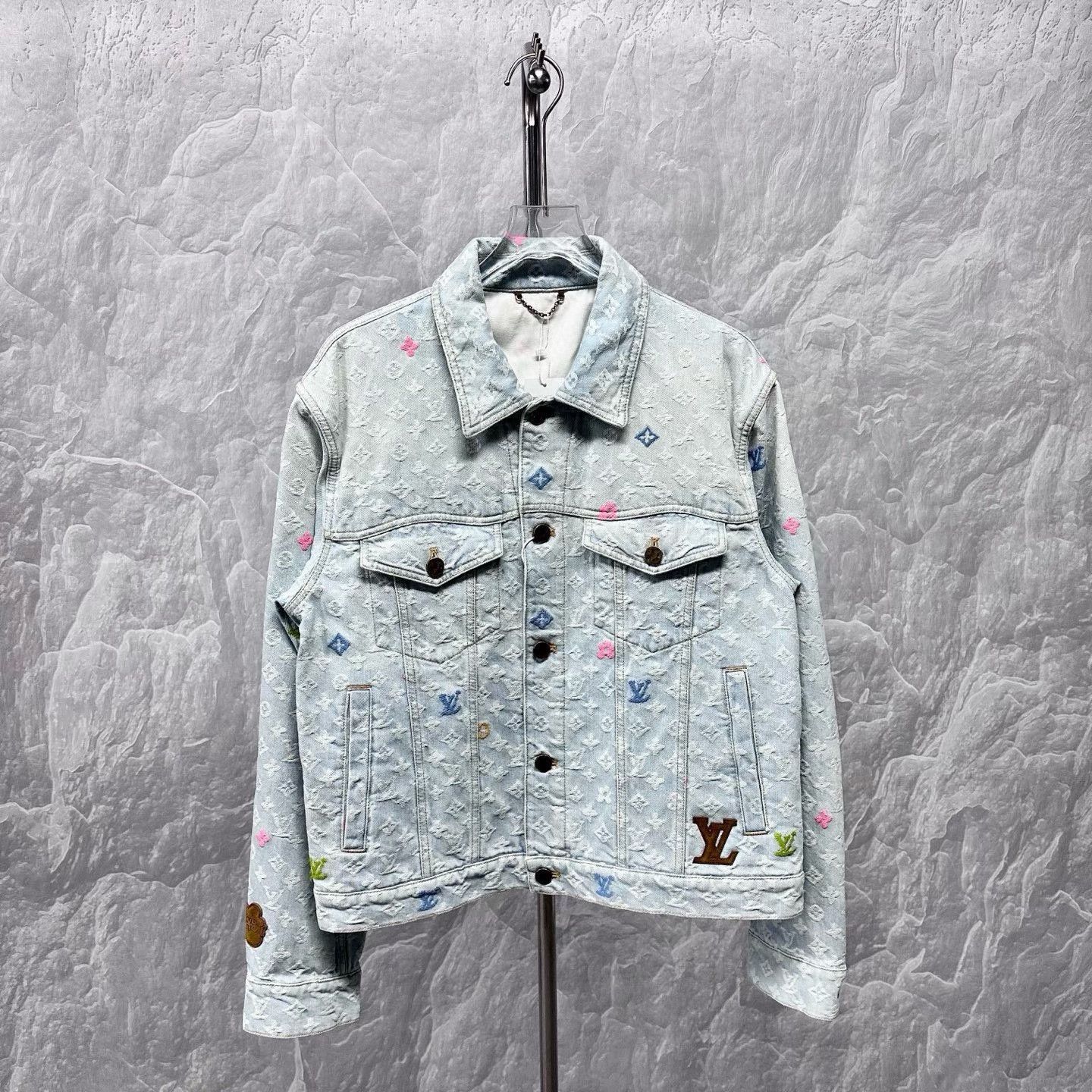 Louis Vuitton louis vuitton fw24 tyler embroidered denim jacket Size US L / EU 52-54 / 3 - 1 Thumbnail